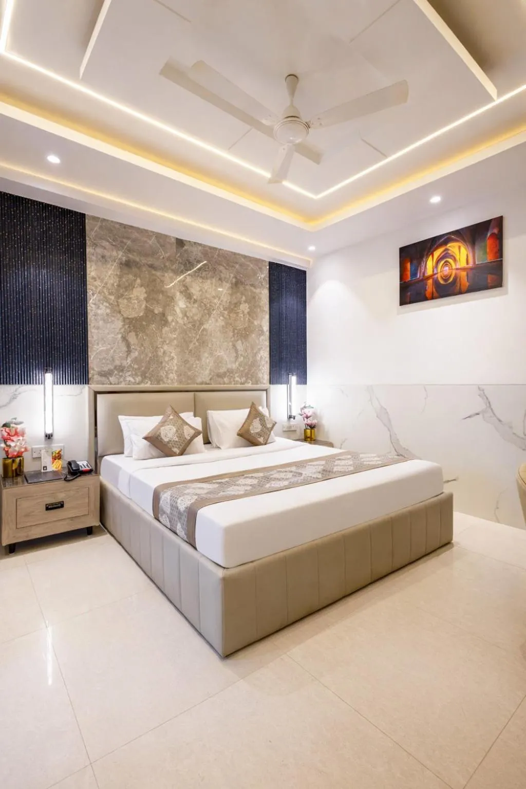 Bed in Hotel Transit International- Aerocity Delhi Airport