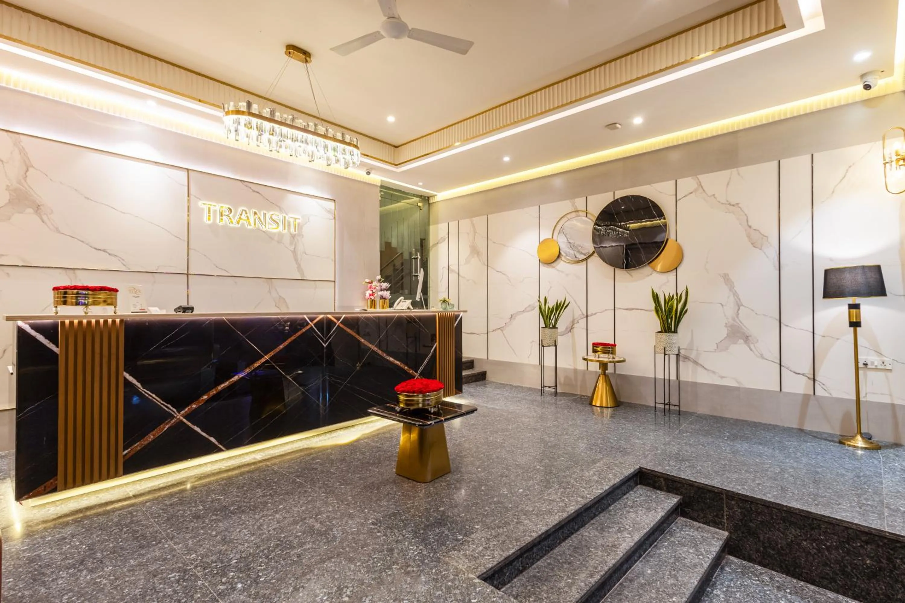 Lobby or reception in Hotel Transit International- Aerocity Delhi Airport