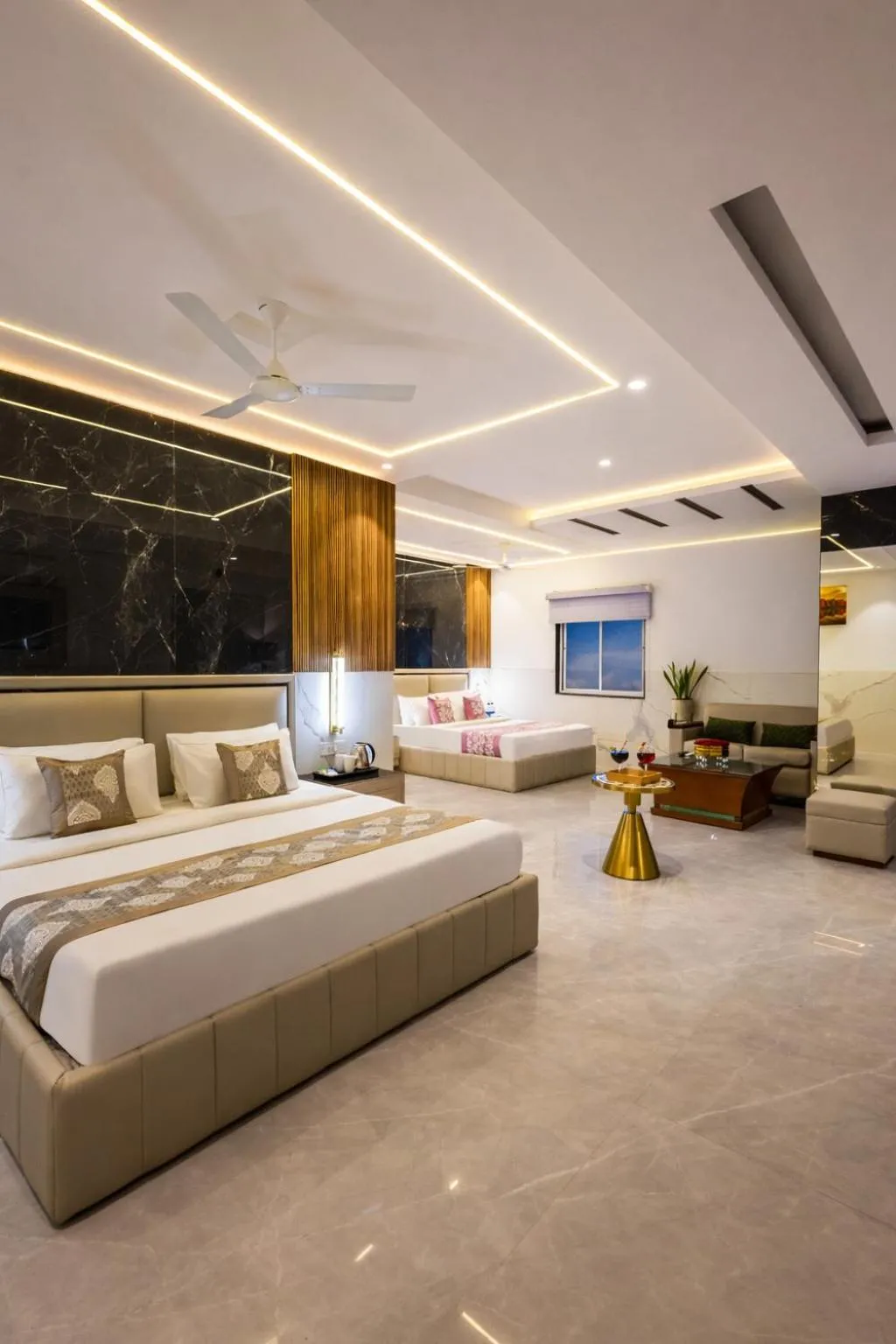 Bedroom, Bed in Hotel Transit International- Aerocity Delhi Airport