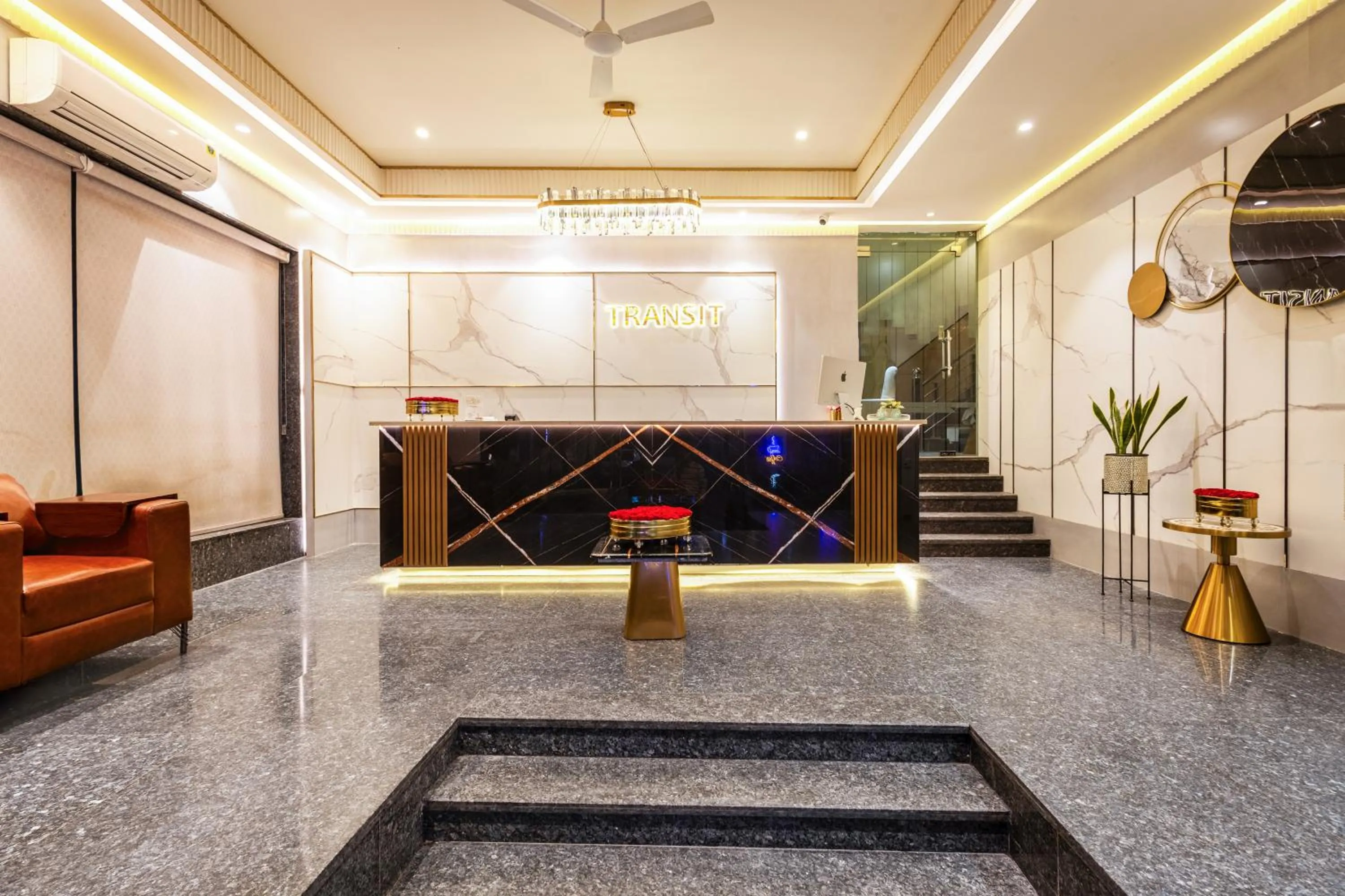 Lobby or reception in Hotel Transit International- Aerocity Delhi Airport