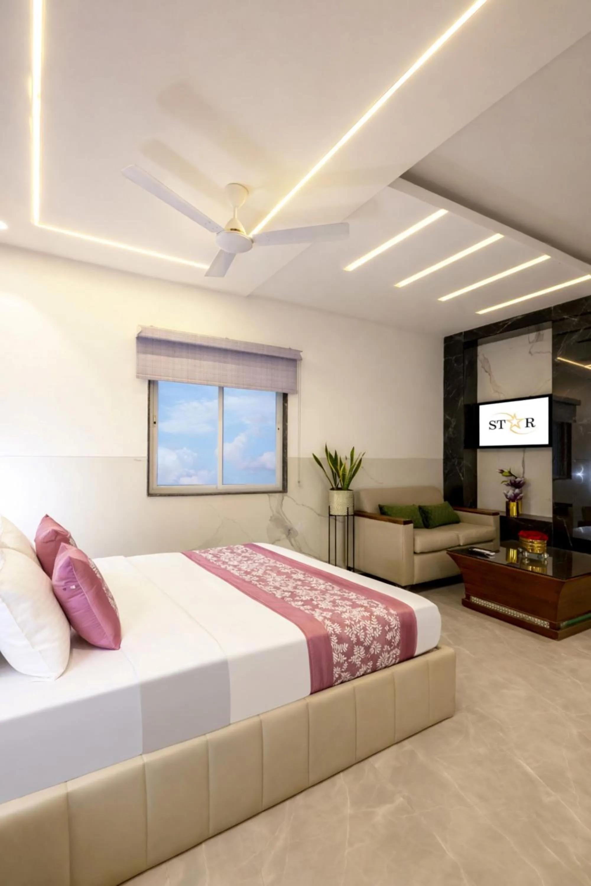 Photo of the whole room, Bed in Hotel Transit International- Aerocity Delhi Airport