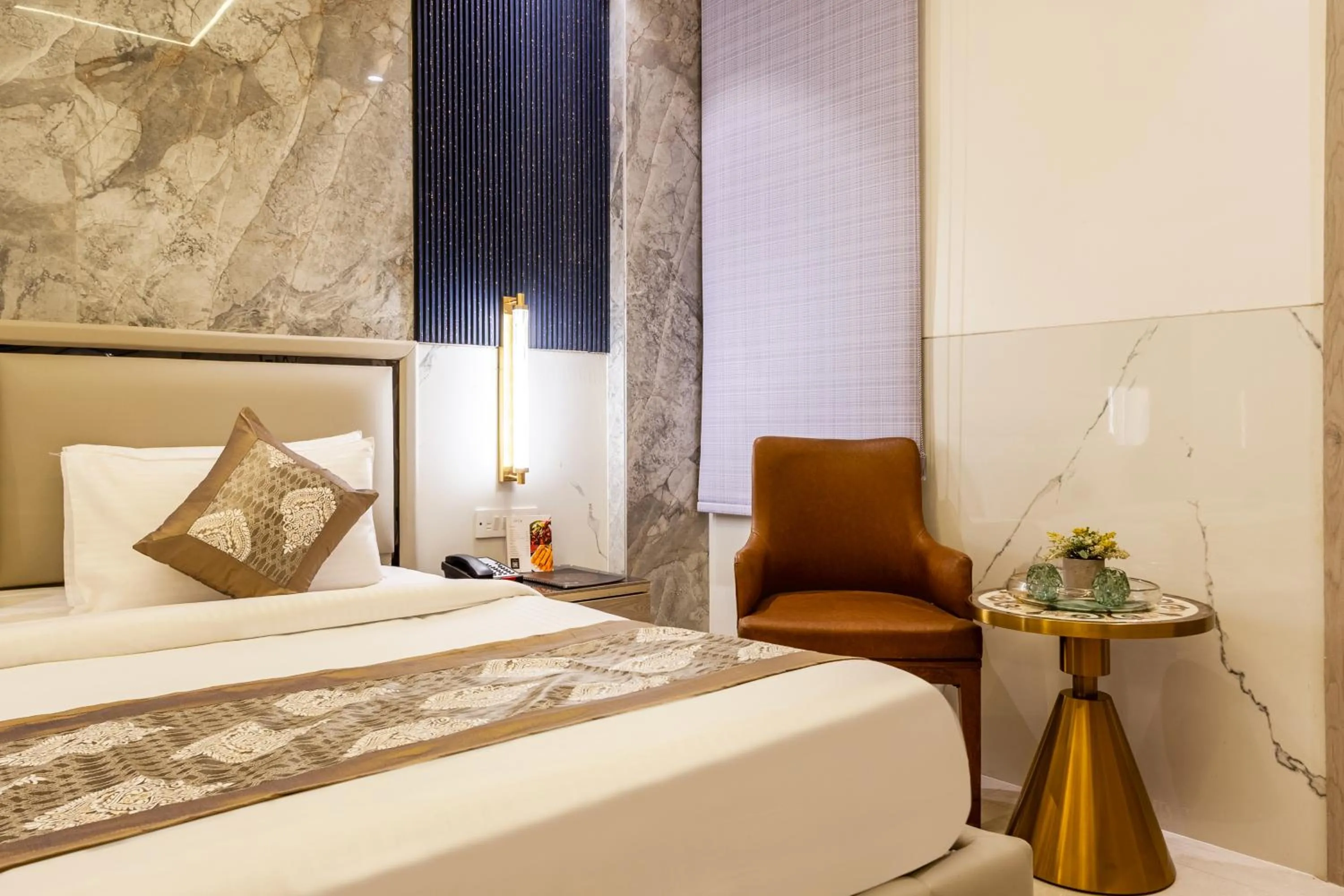 Bedroom, Bed in Hotel Transit International- Aerocity Delhi Airport
