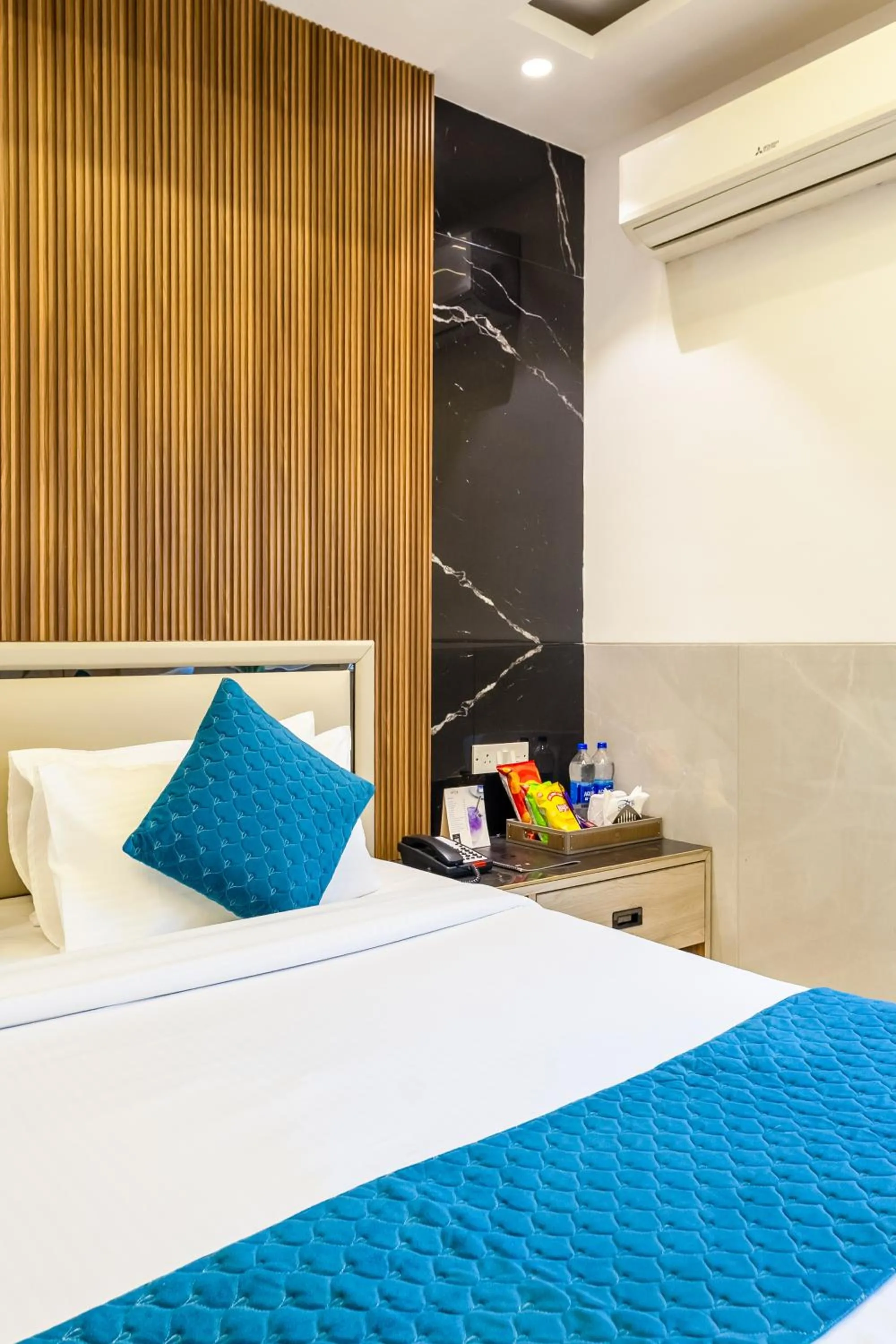Bedroom, Bed in Hotel Transit International- Aerocity Delhi Airport