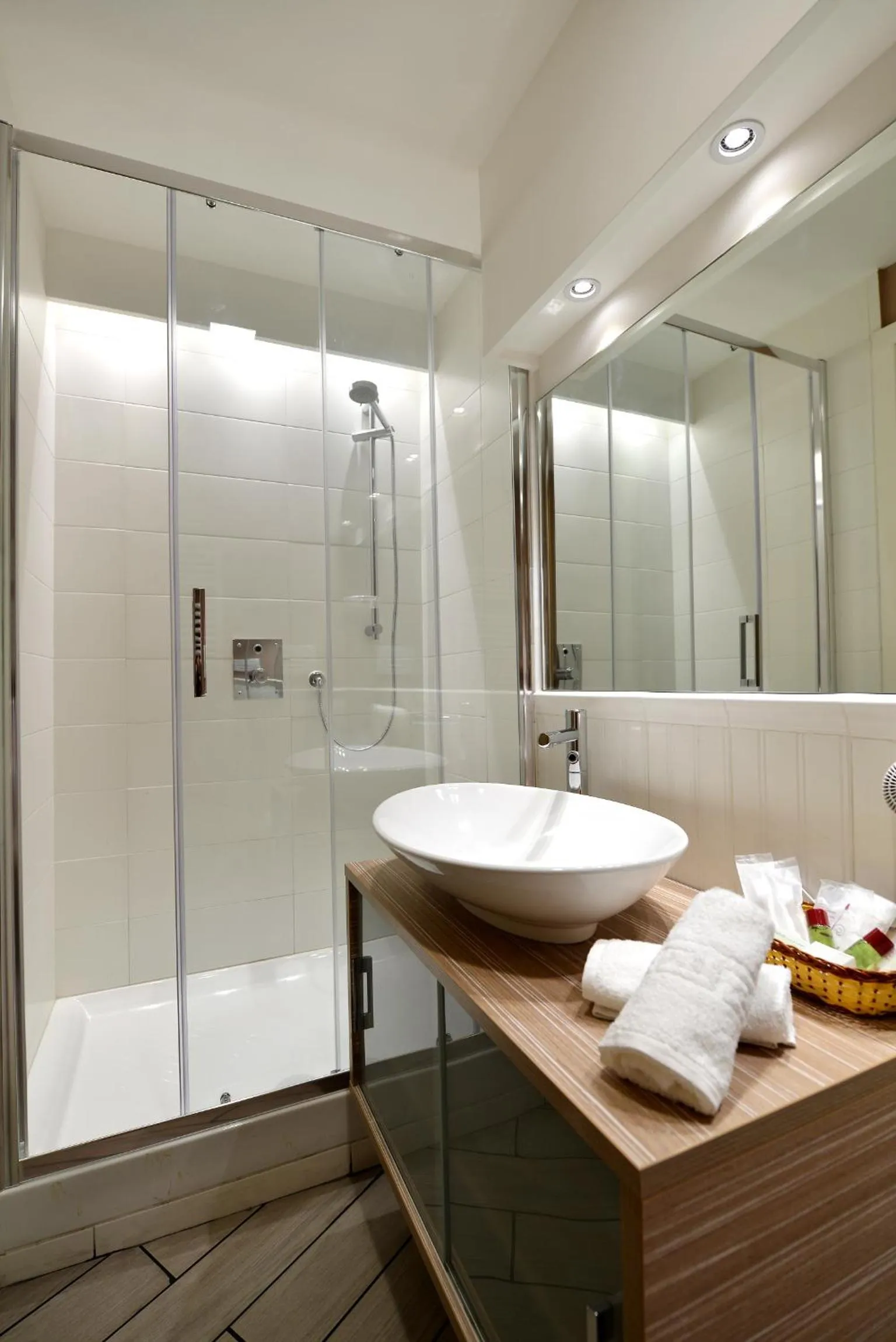 Bathroom in *1*7*4* Via Roma