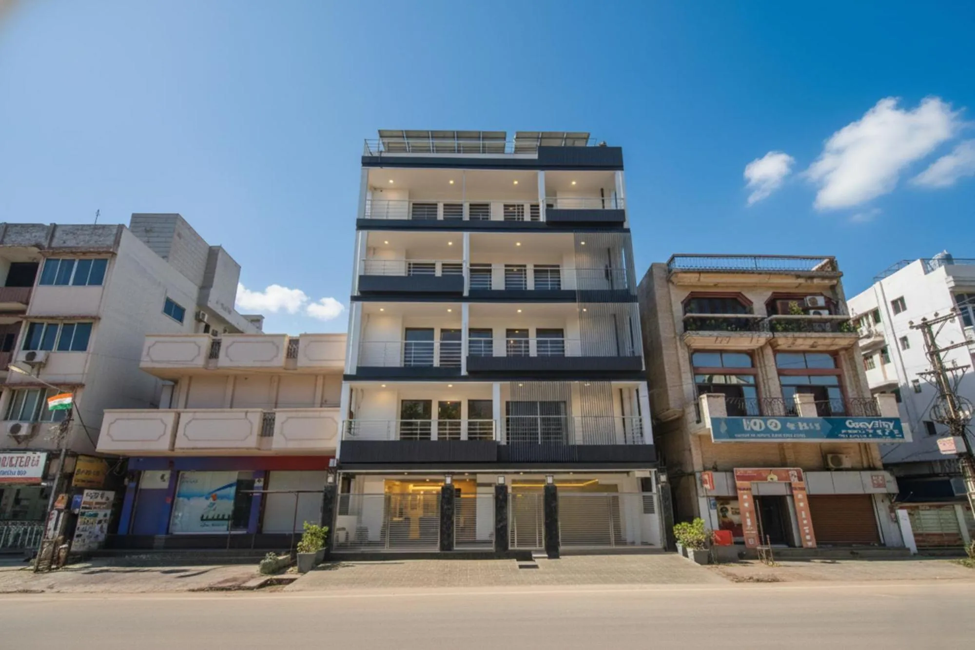 Facade/entrance in Hotel Sky Suites - Karkardooma