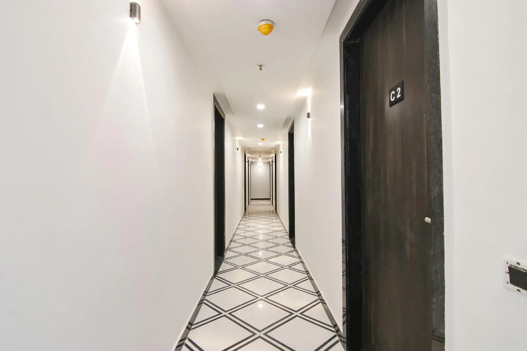 Lobby or reception in Hotel Sky Suites - Karkardooma