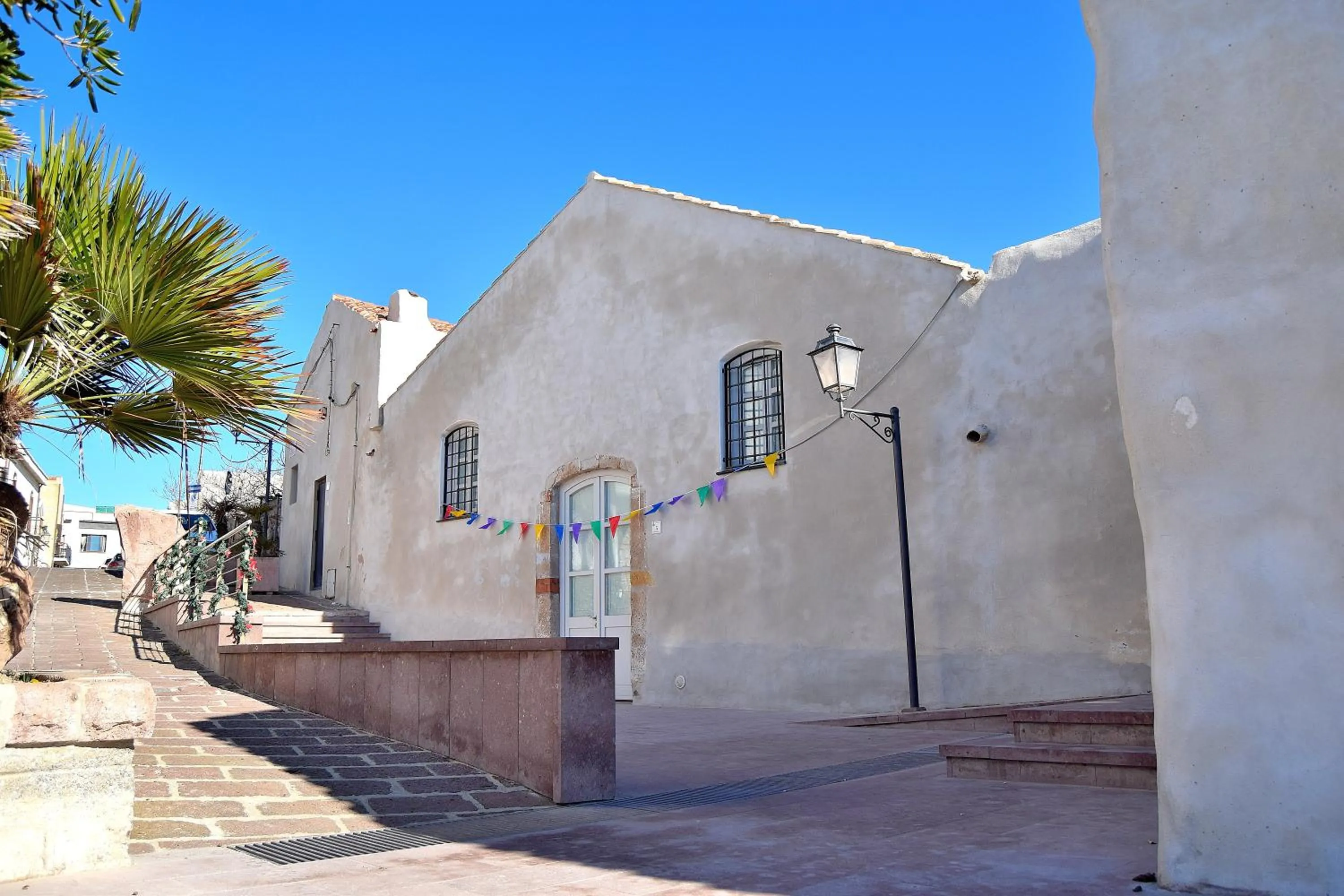 Nearby landmark in Mi casa es tu casa 79