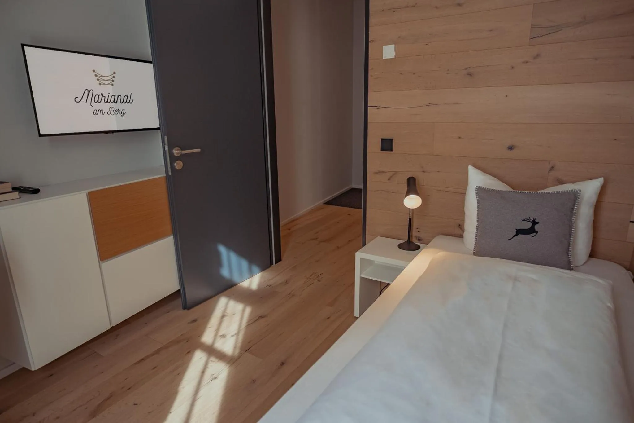 Bedroom, Bed in Mariandl am Berg