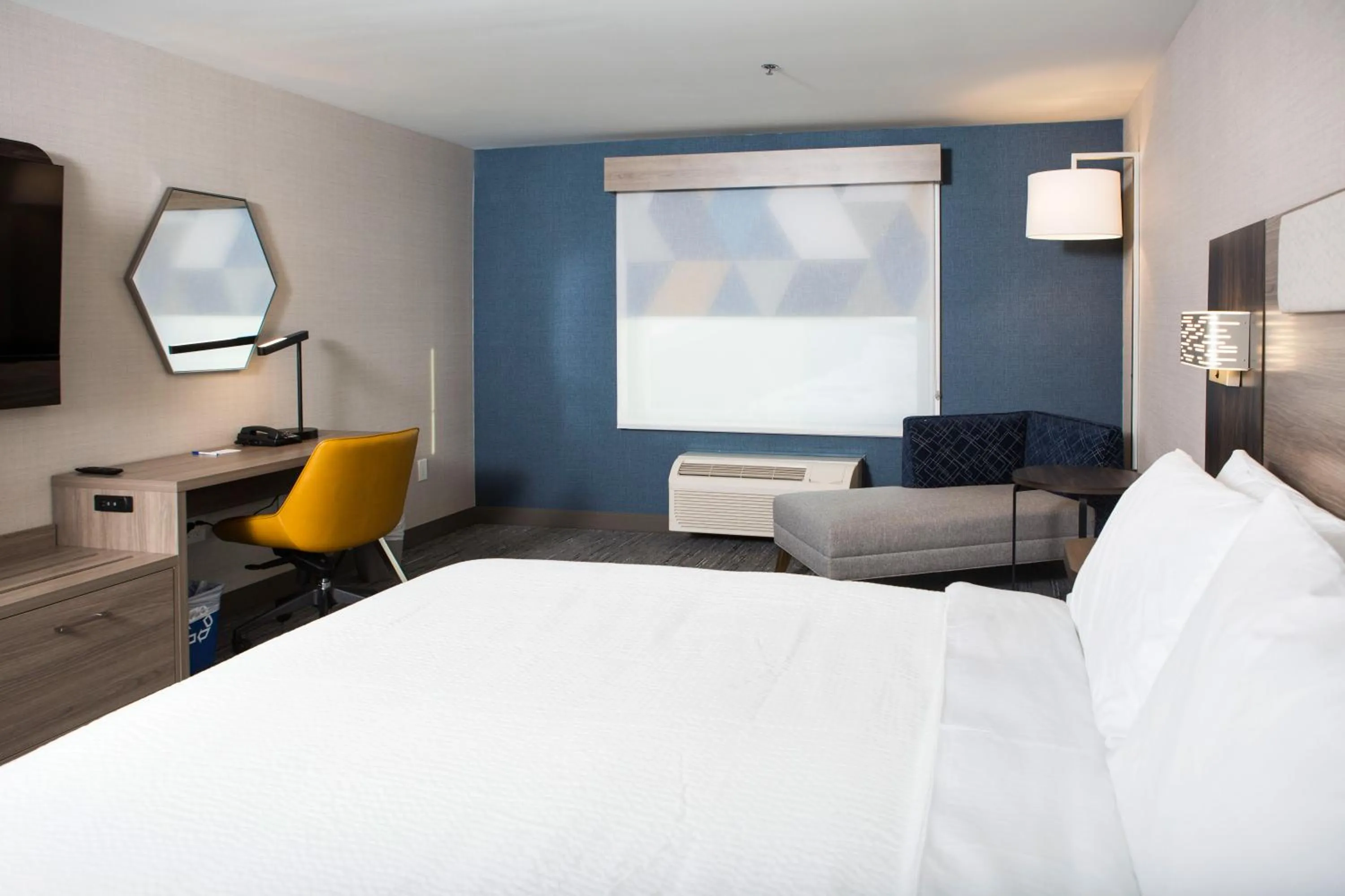 Bed in Holiday Inn Express & Suites Prince Albert - South by IHG