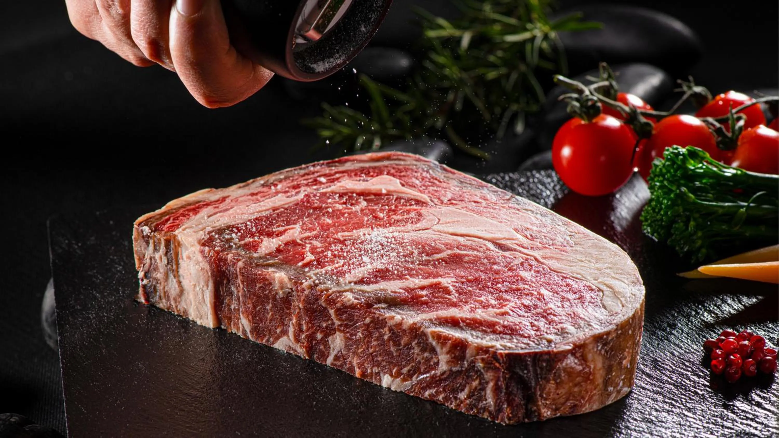 Restaurant/places to eat in InterContinental Wuxi Taihu New City by IHG