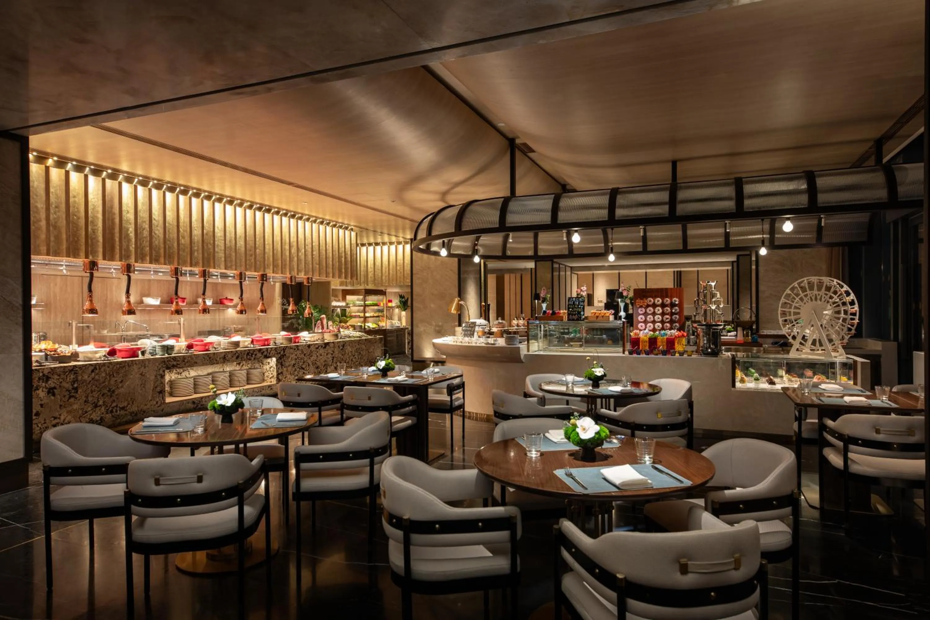 Restaurant/places to eat in InterContinental Wuxi Taihu New City by IHG