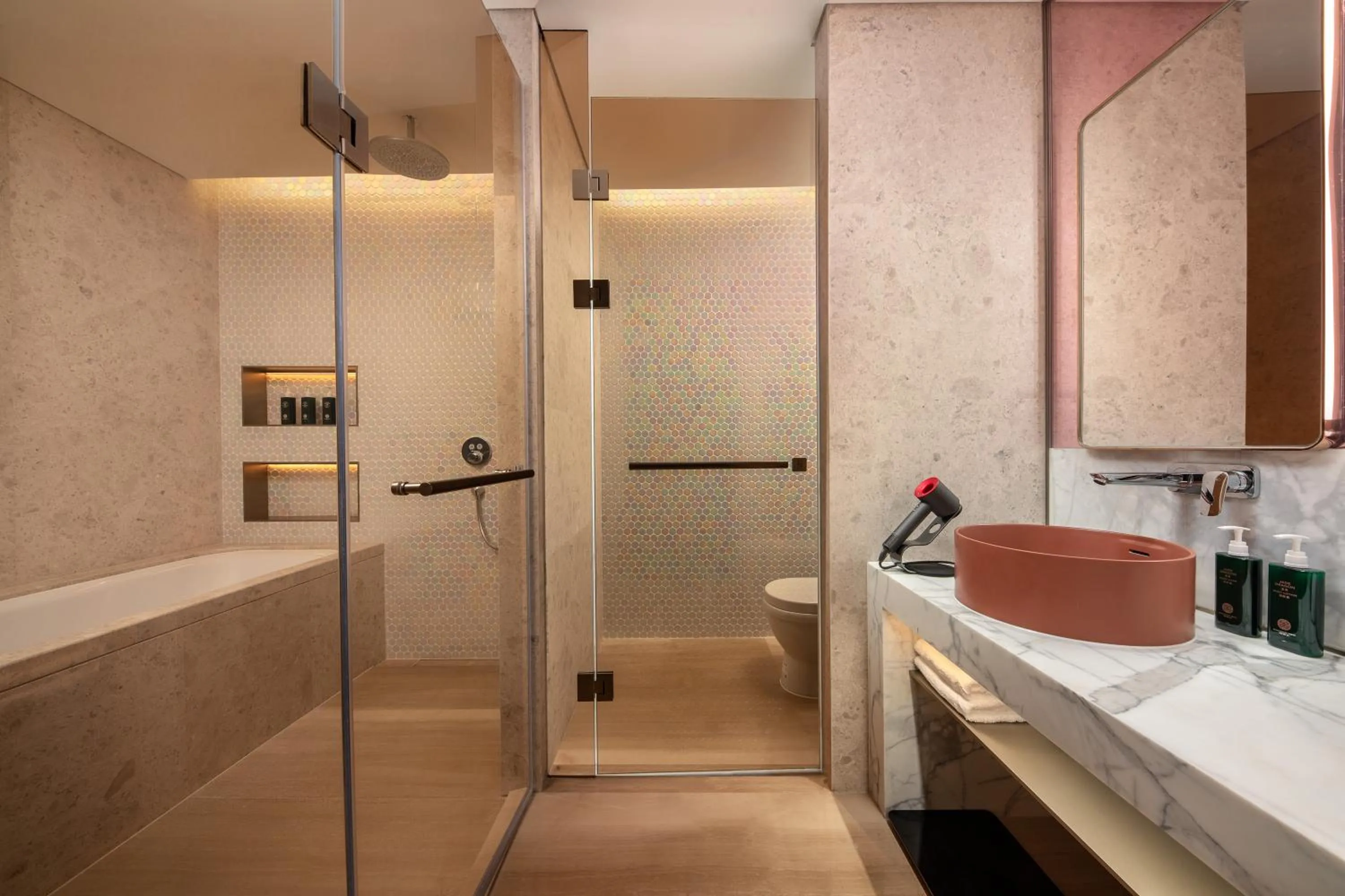 Toilet in Hotel Indigo Wuxi Taihu New City