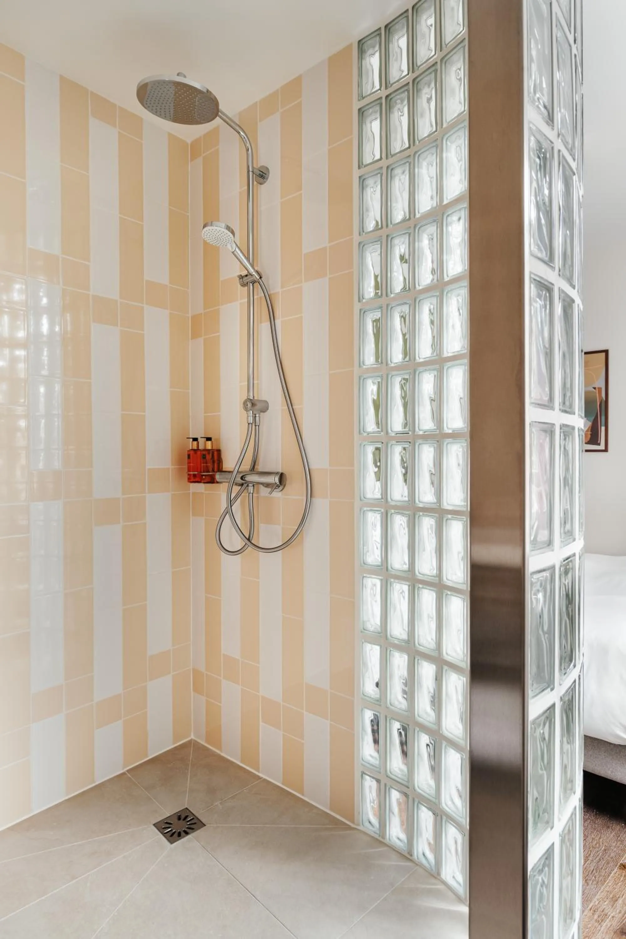 Bathroom in Edgar Suites Lille - Faidherbe