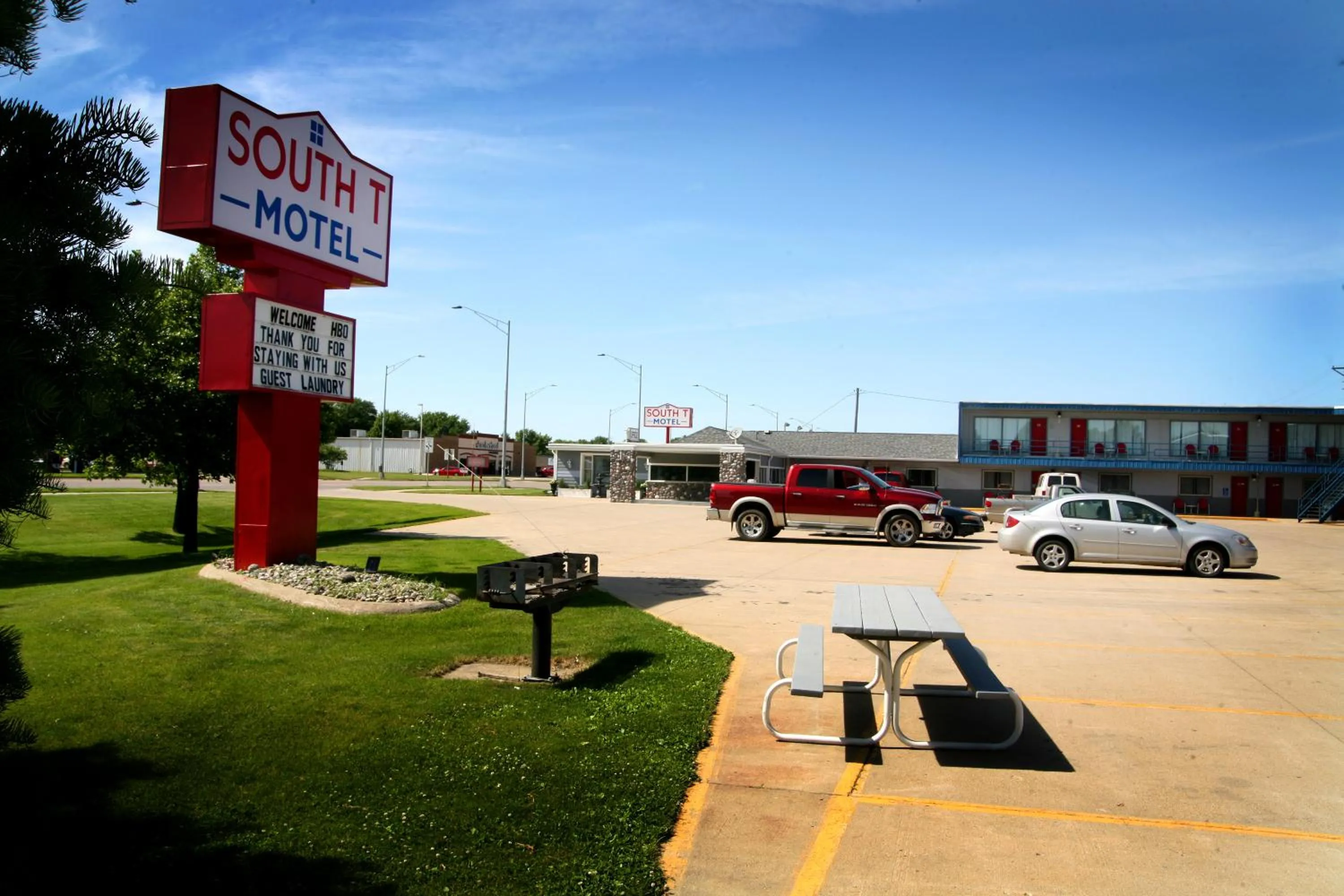 BBQ facilities in South T Motel