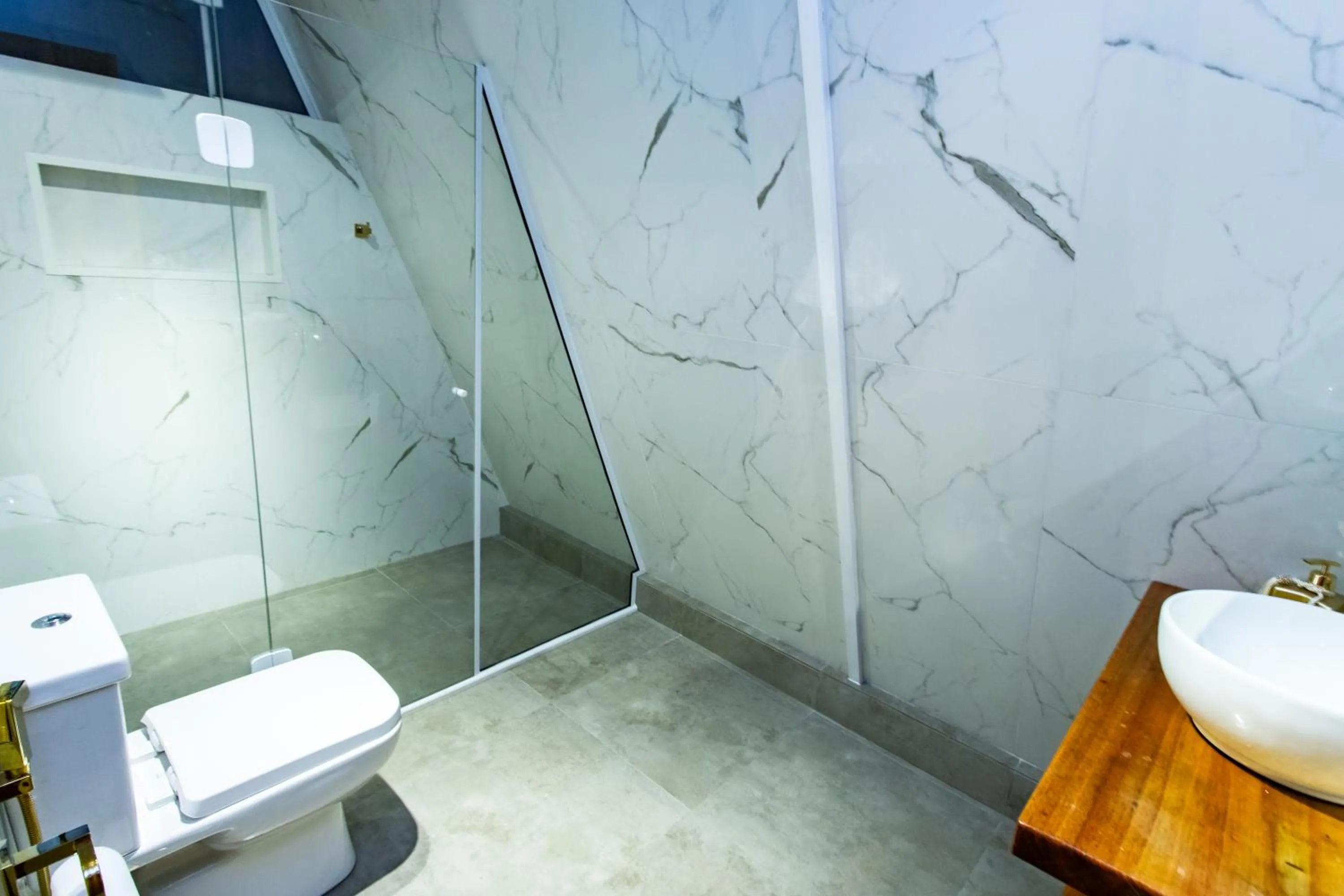 Shower in Chalés Quinta da Boa Vista