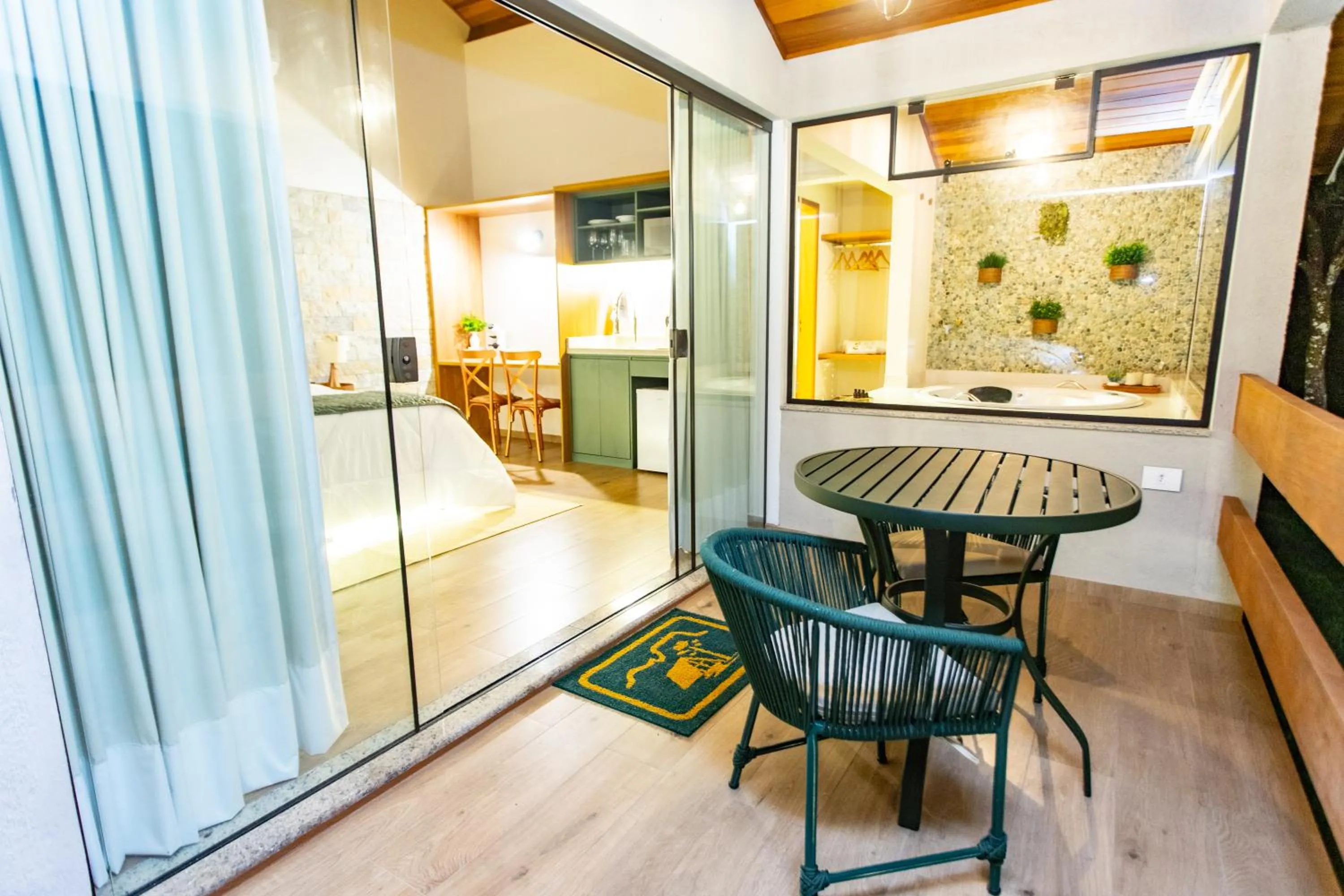 Hot Tub in Chalés Quinta da Boa Vista