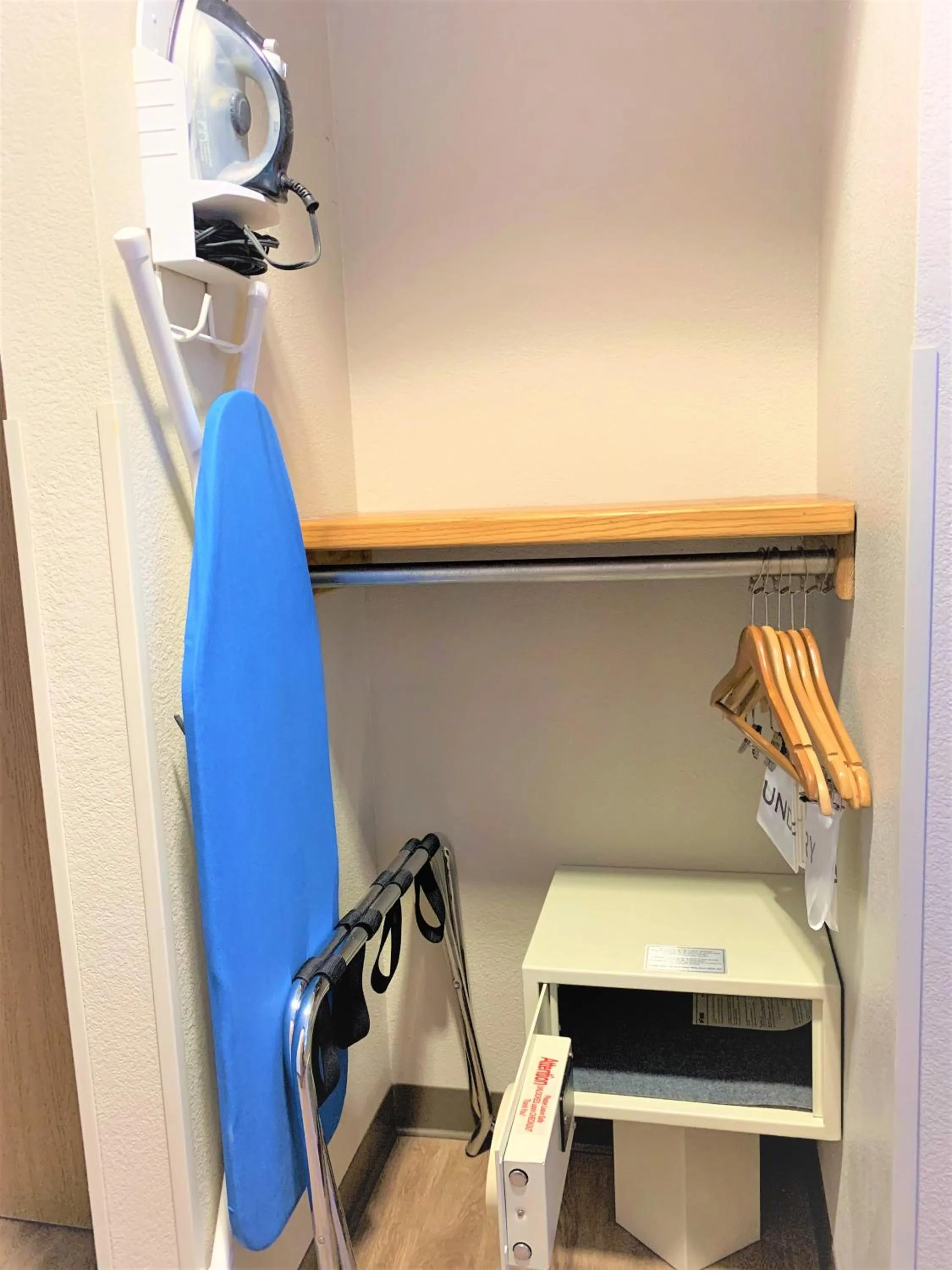 Days Inn by Wyndham Bernalillo