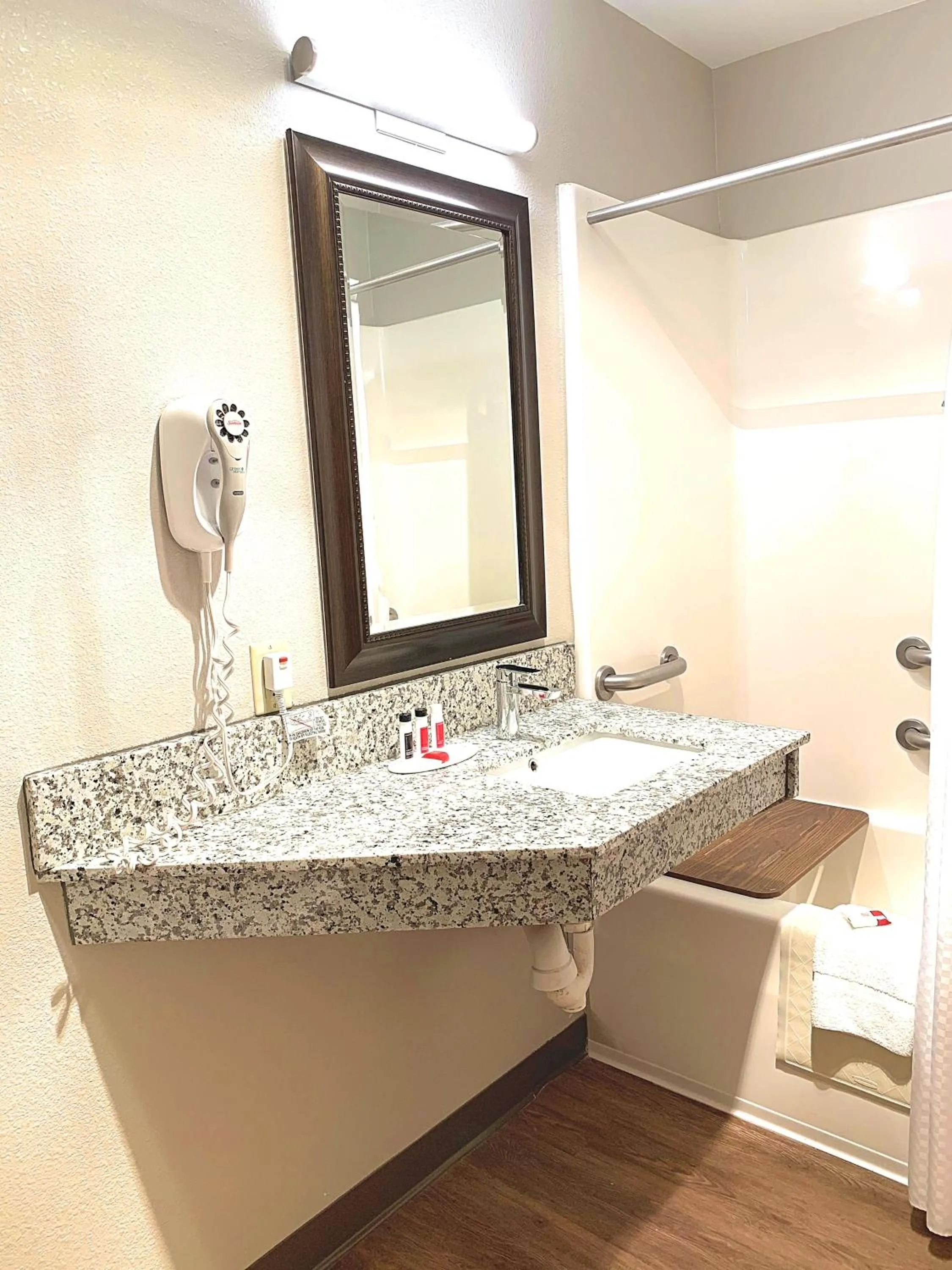 Days Inn by Wyndham Bernalillo