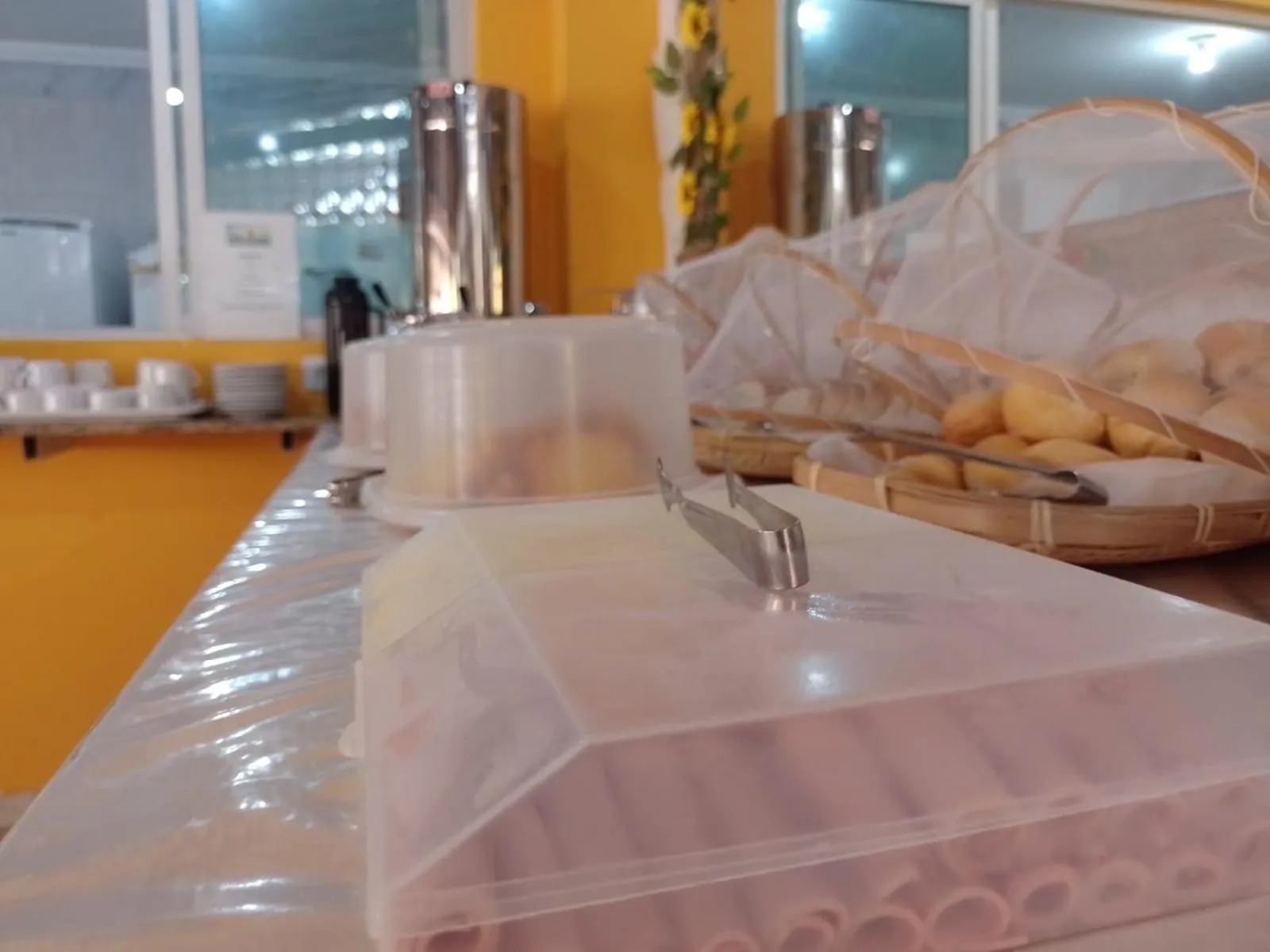 Buffet breakfast in Suítes São Francisco