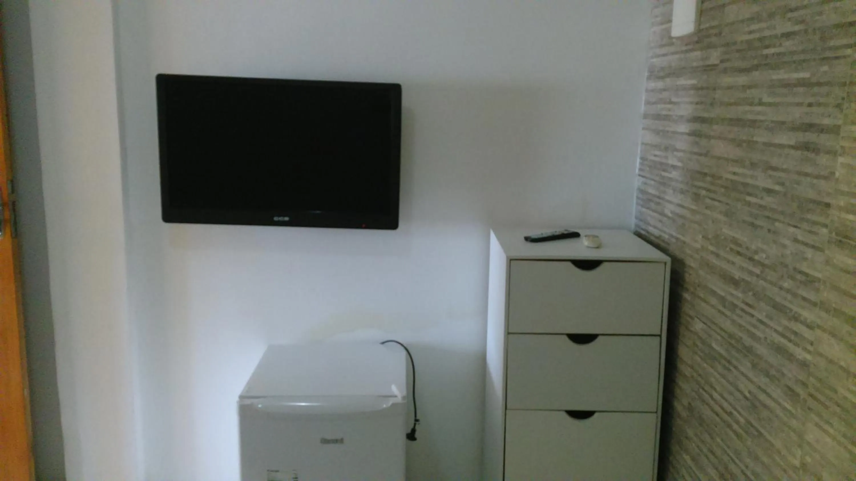 TV and multimedia in Suítes São Francisco