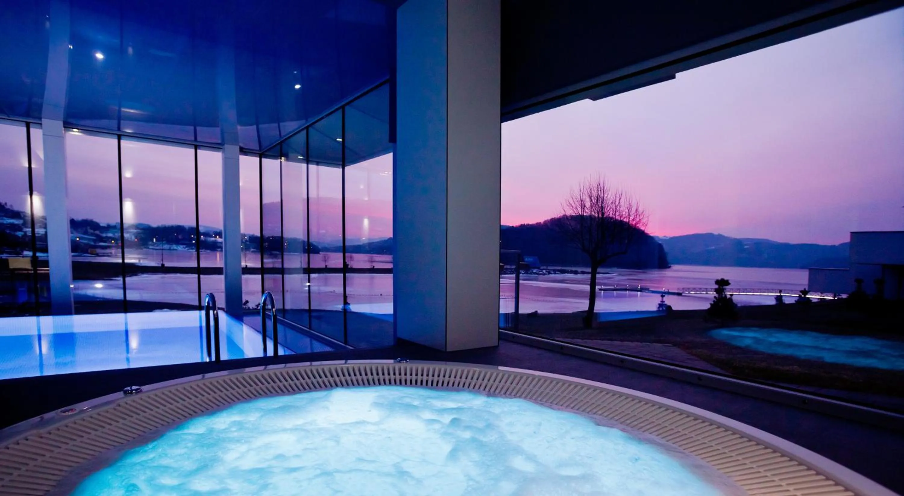 Hot Tub in Lemon Resort Spa