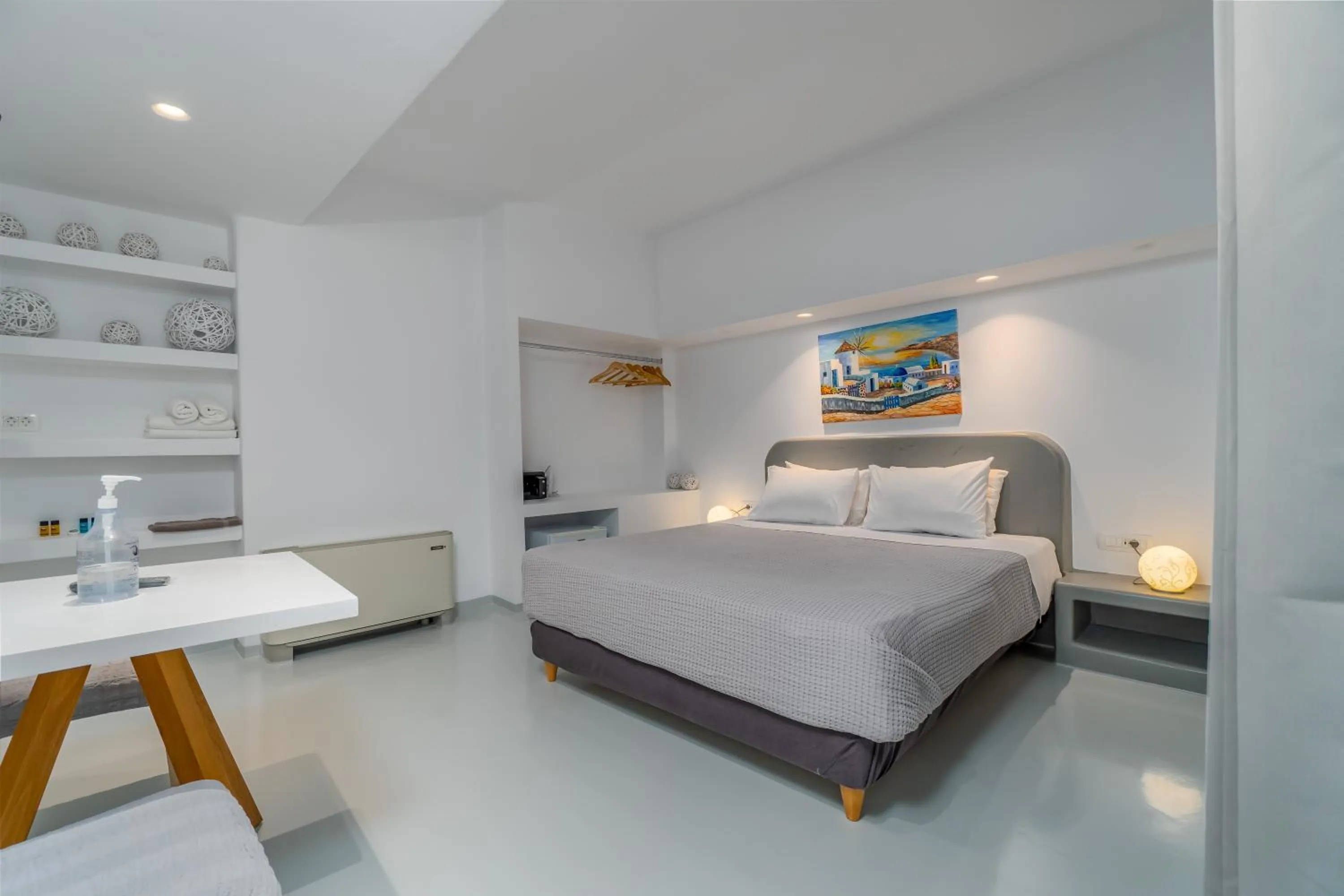 Bedroom, Bed in Central Fira Suites