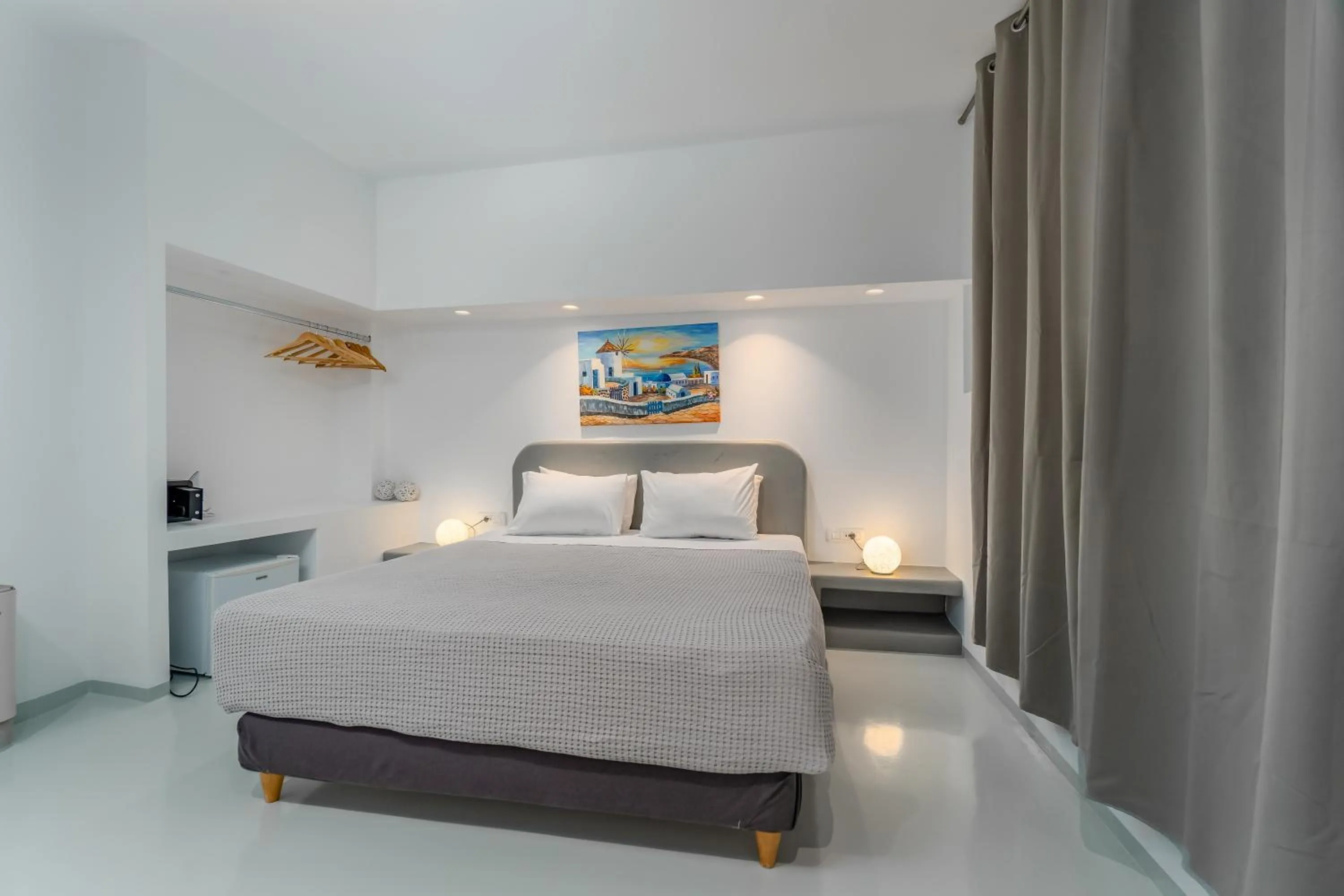 Bedroom, Bed in Central Fira Suites