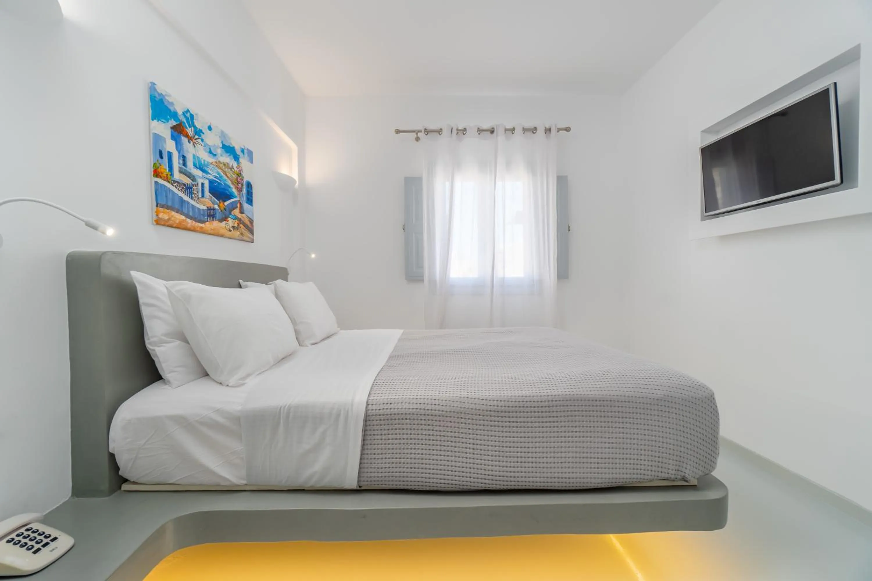 Bedroom, Bed in Central Fira Suites