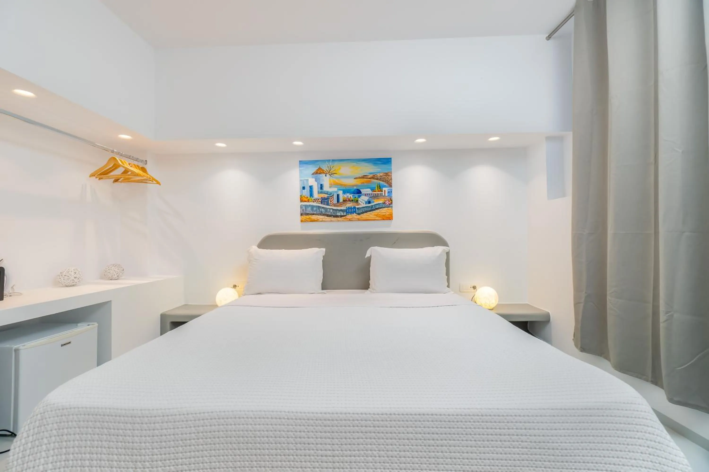 Bedroom, Bed in Central Fira Suites