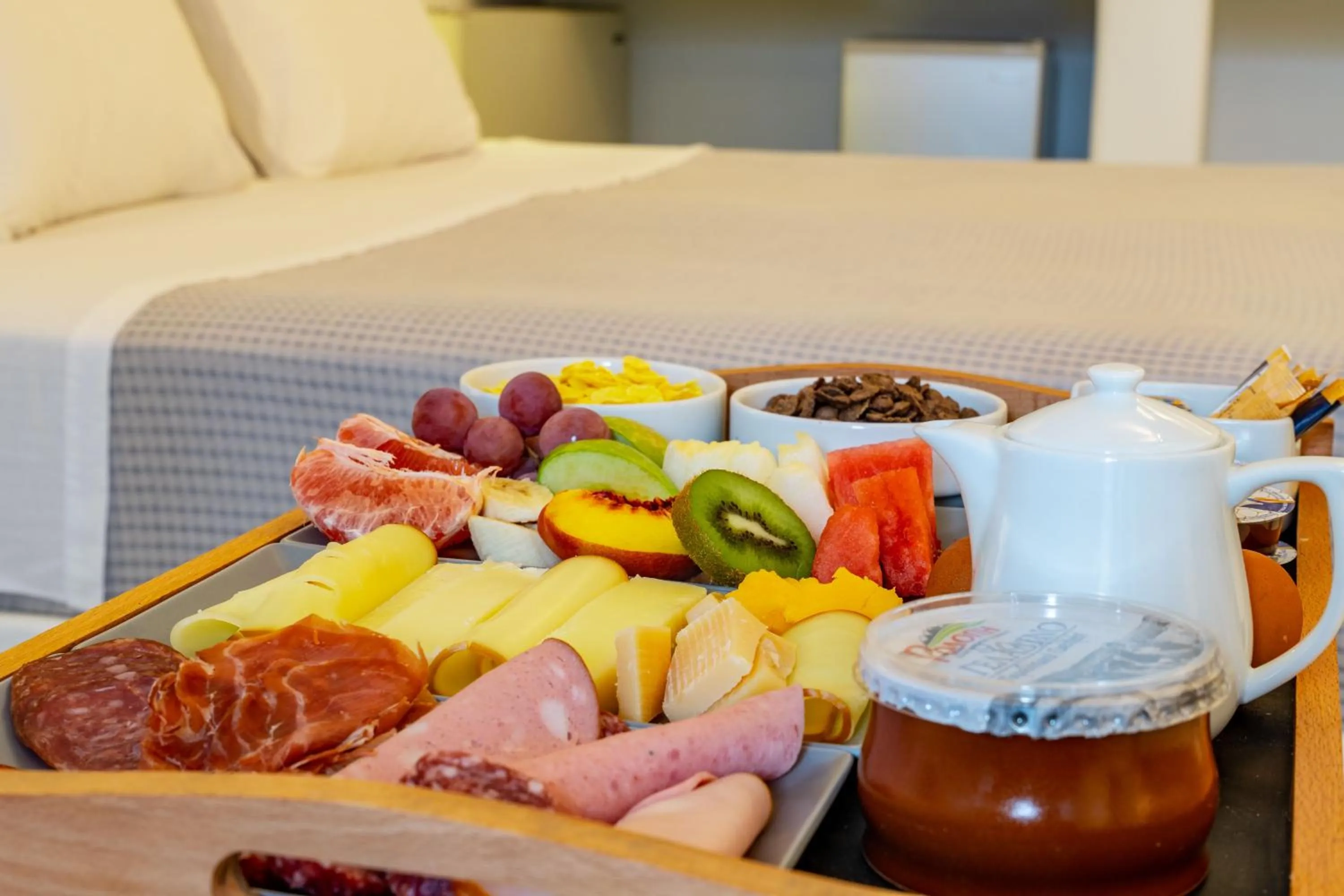 Breakfast in Central Fira Suites