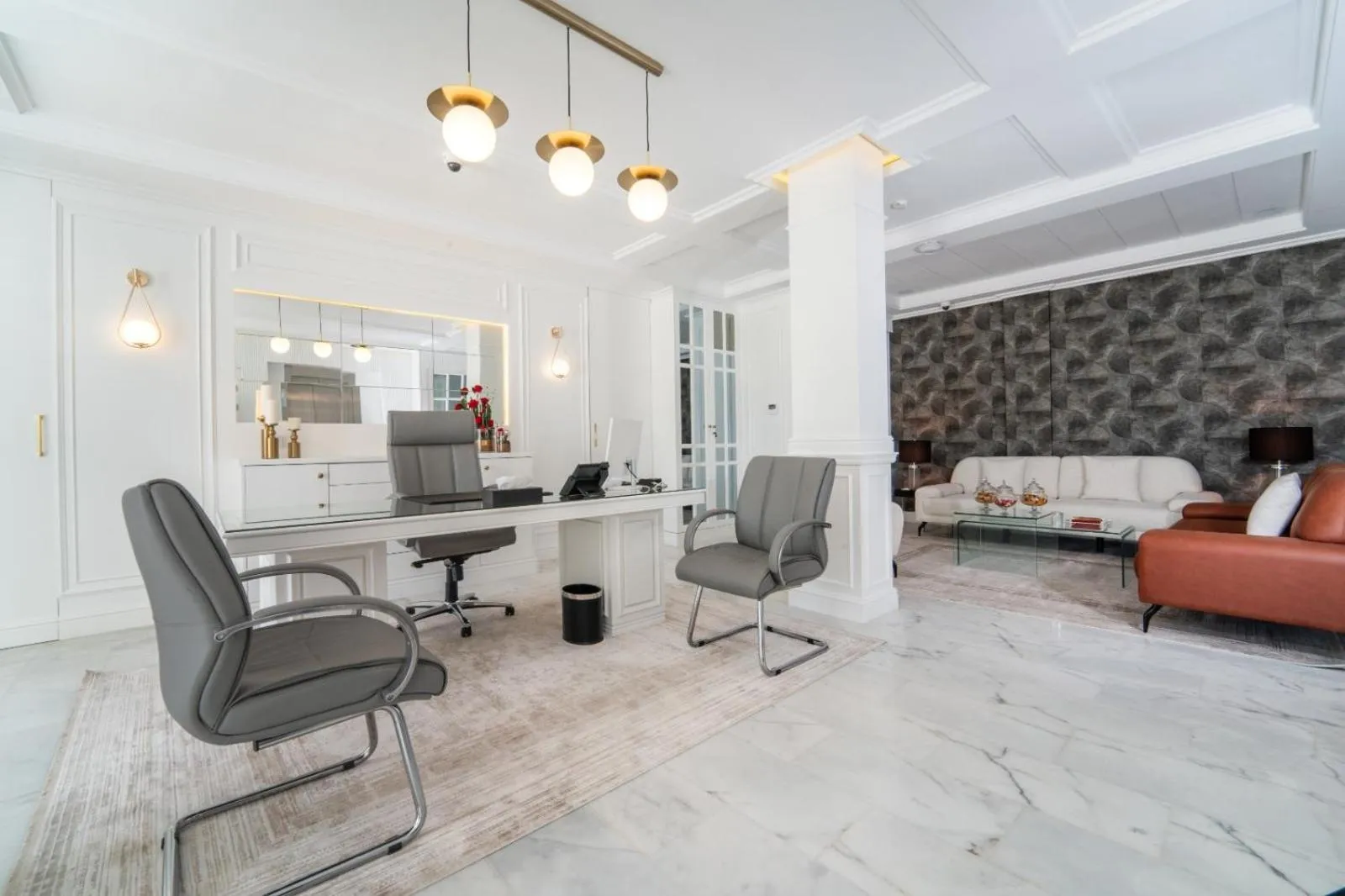 Petit Palace Suites Hotel