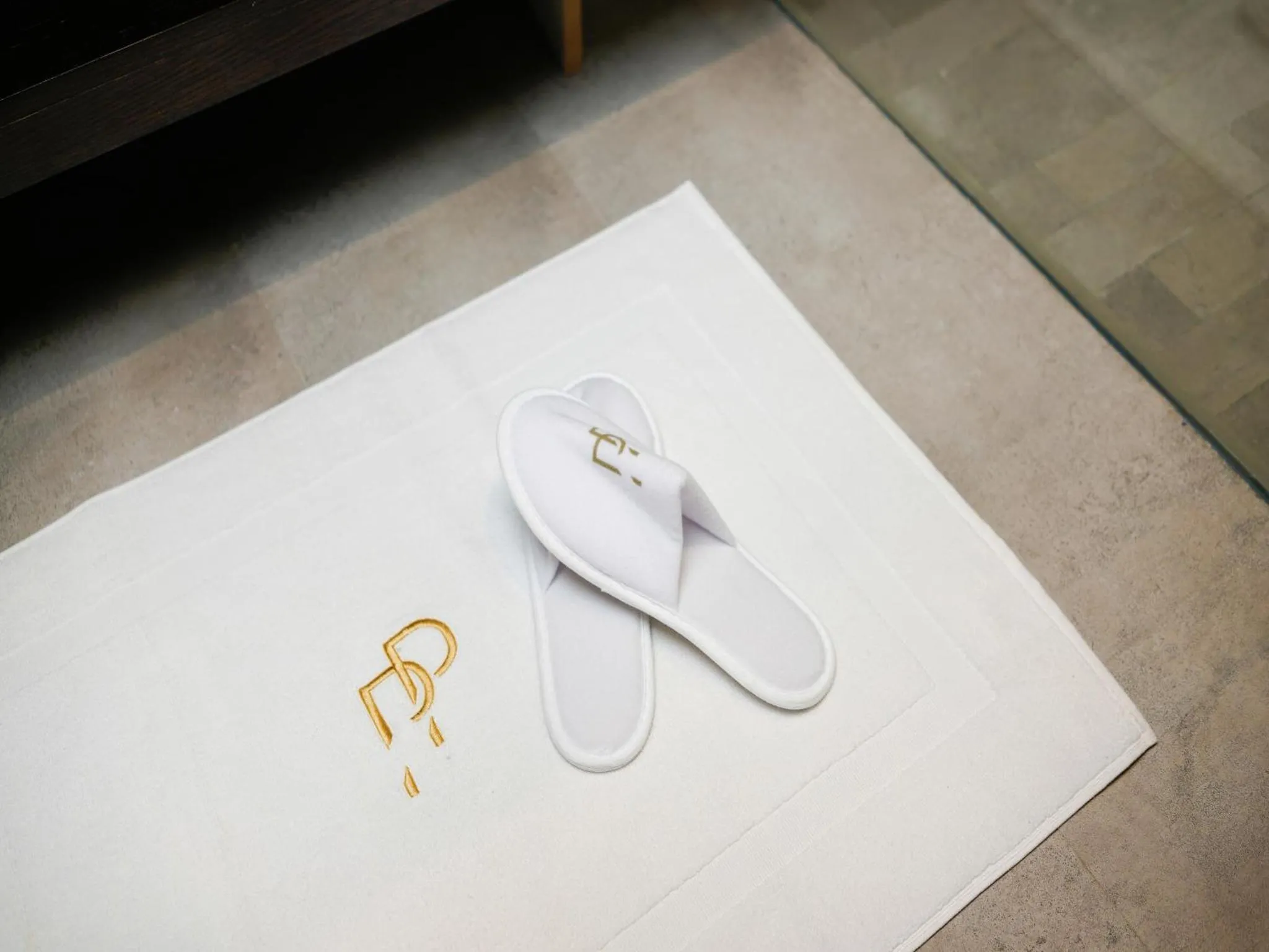 Petit Palace Suites Hotel