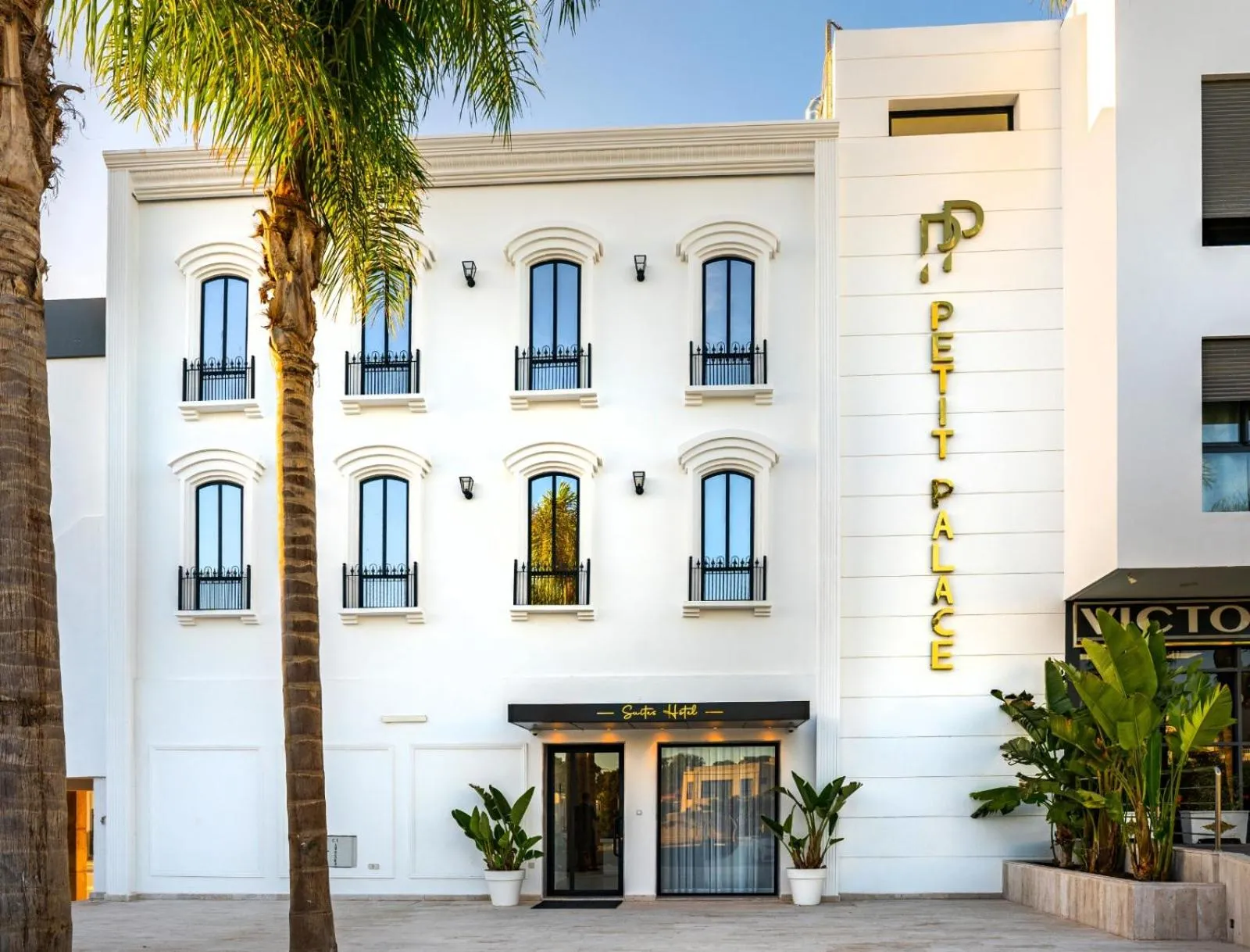 Property building in Petit Palace Suites Hotel