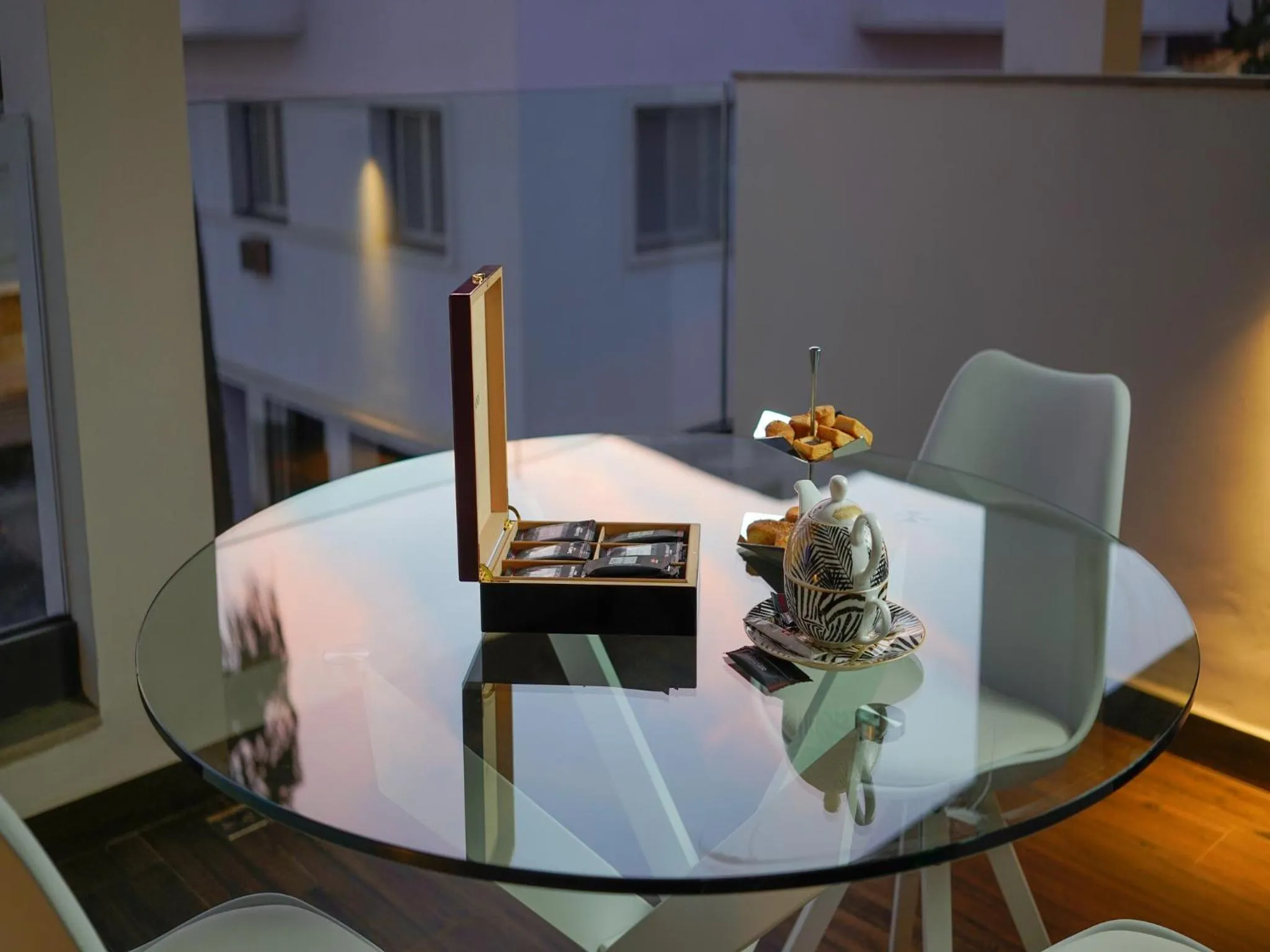 Bed in Petit Palace Suites Hotel