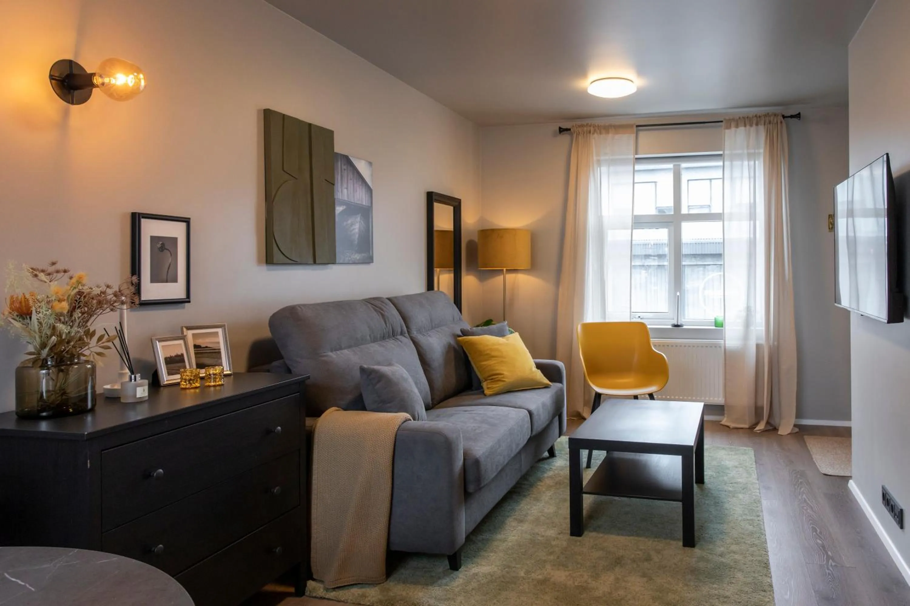 TV and multimedia in Ray of Sunshine Hafnargata