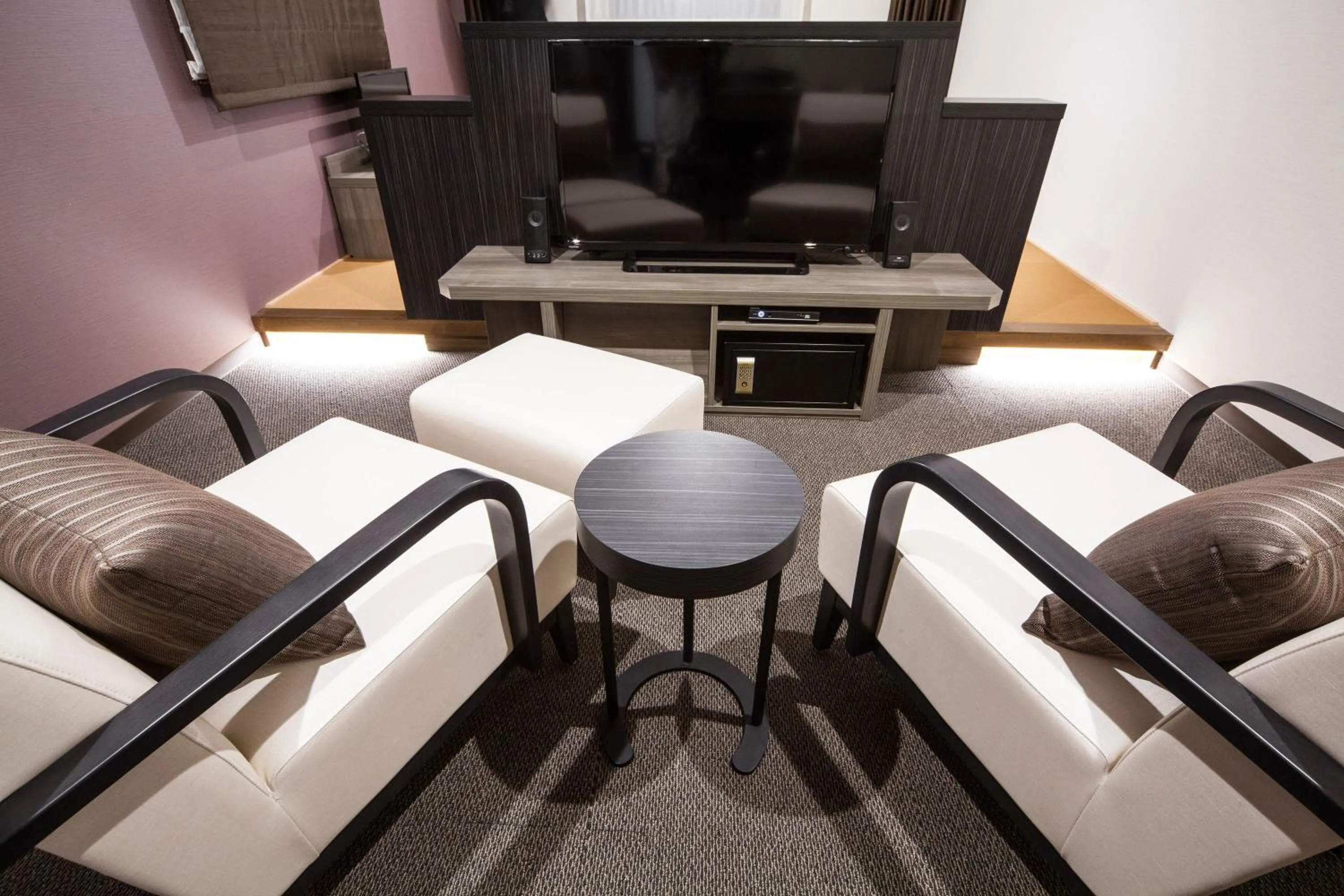 Photo of the whole room in HOTEL MYSTAYS PREMIER Kanazawa