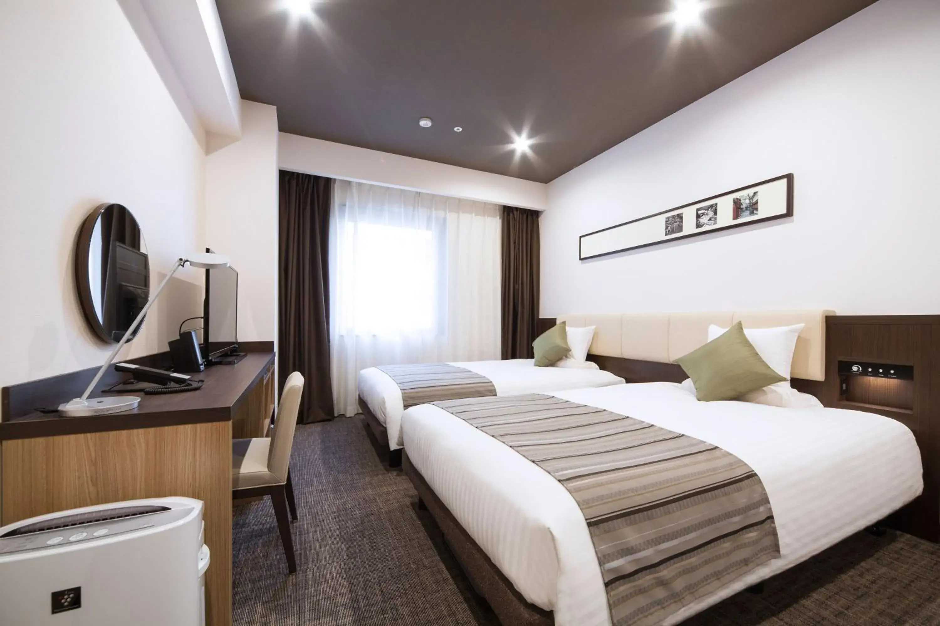 Accessible Twin Room - single occupancy - Non-Smoking in HOTEL MYSTAYS PREMIER Kanazawa Accessible Twin Room - single occupancy - Non-Smoking in HOTEL MYSTAYS PREMIER Kanazawa