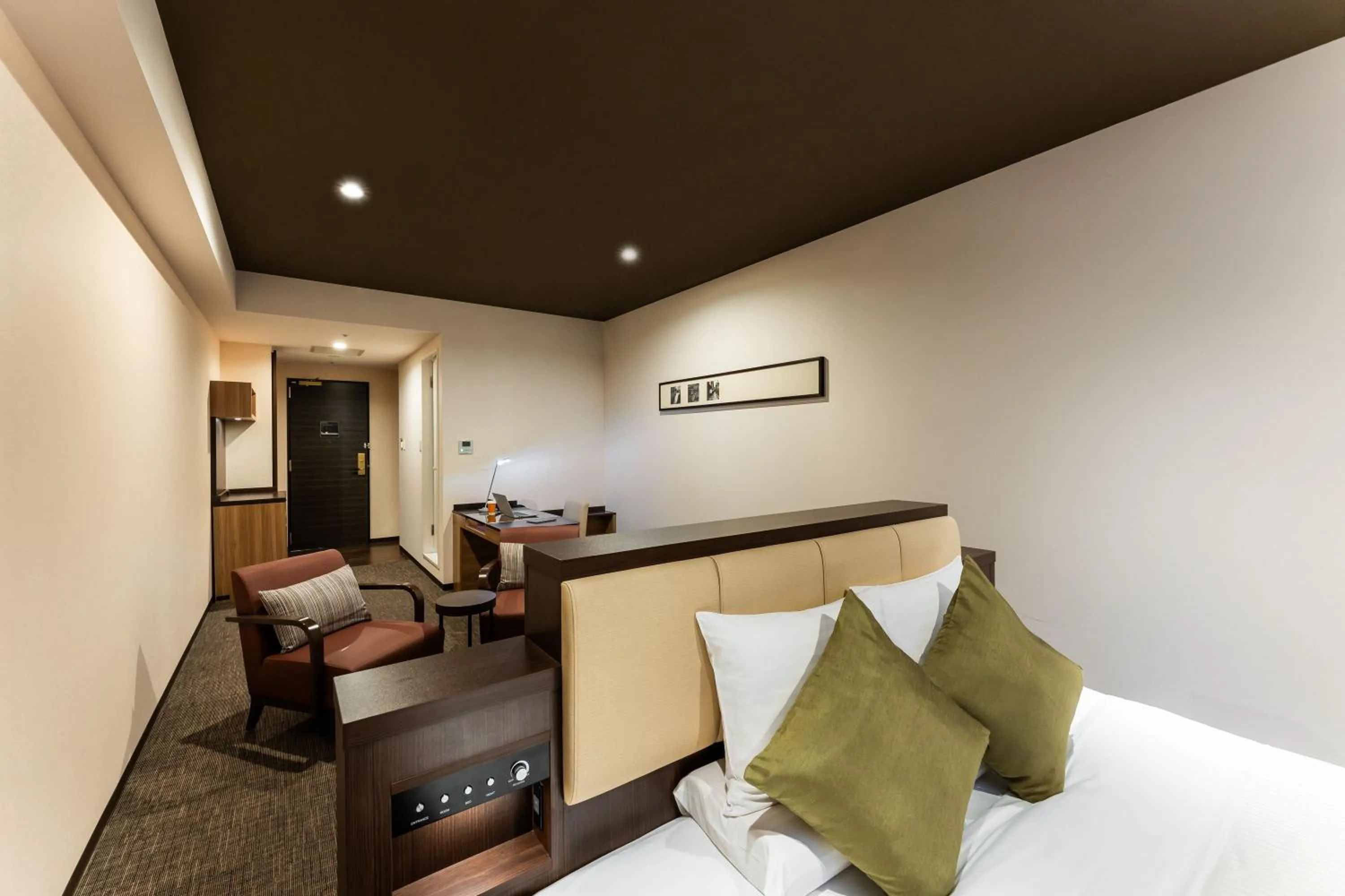 Photo of the whole room in HOTEL MYSTAYS PREMIER Kanazawa