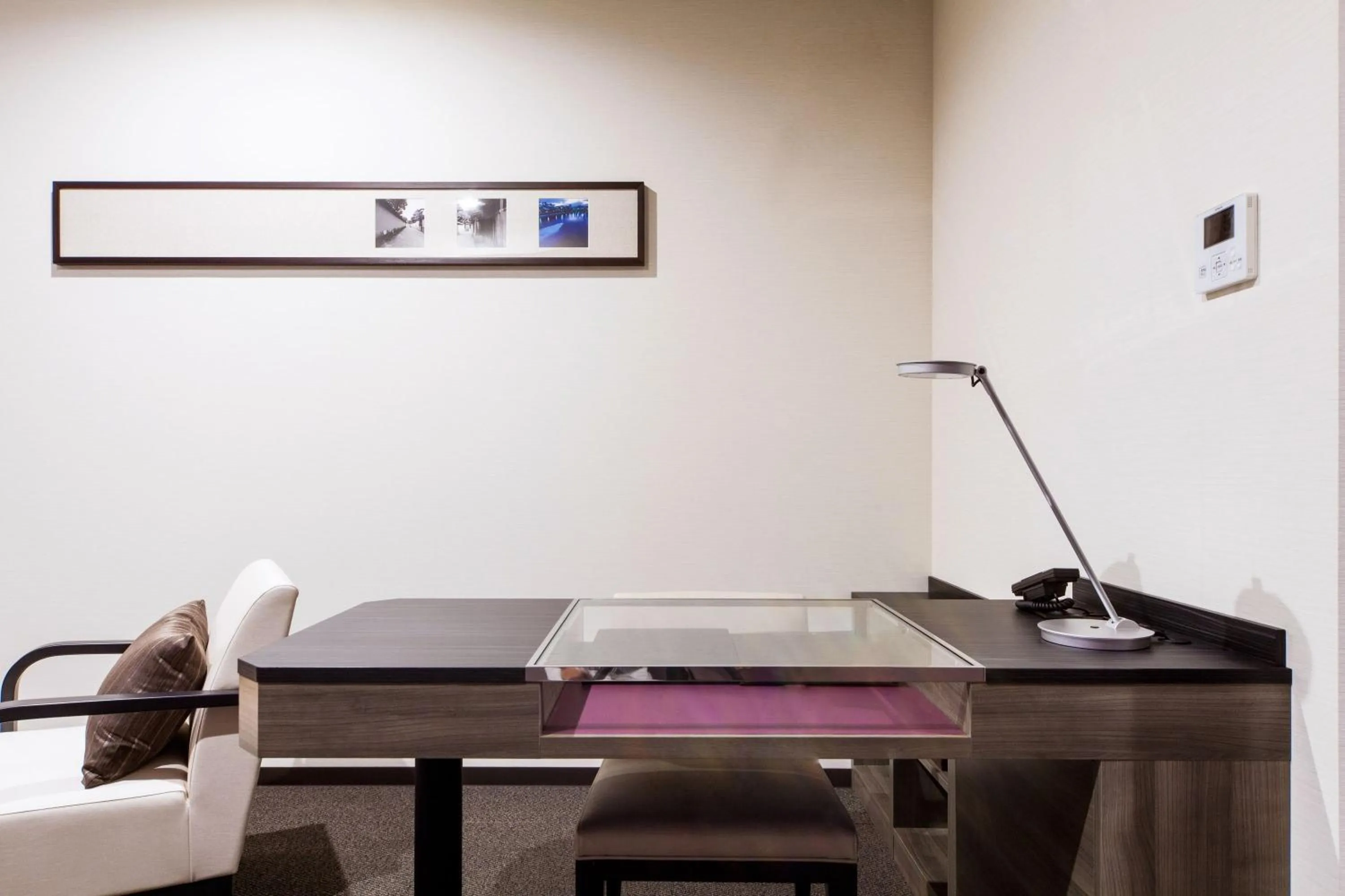 Photo of the whole room in HOTEL MYSTAYS PREMIER Kanazawa