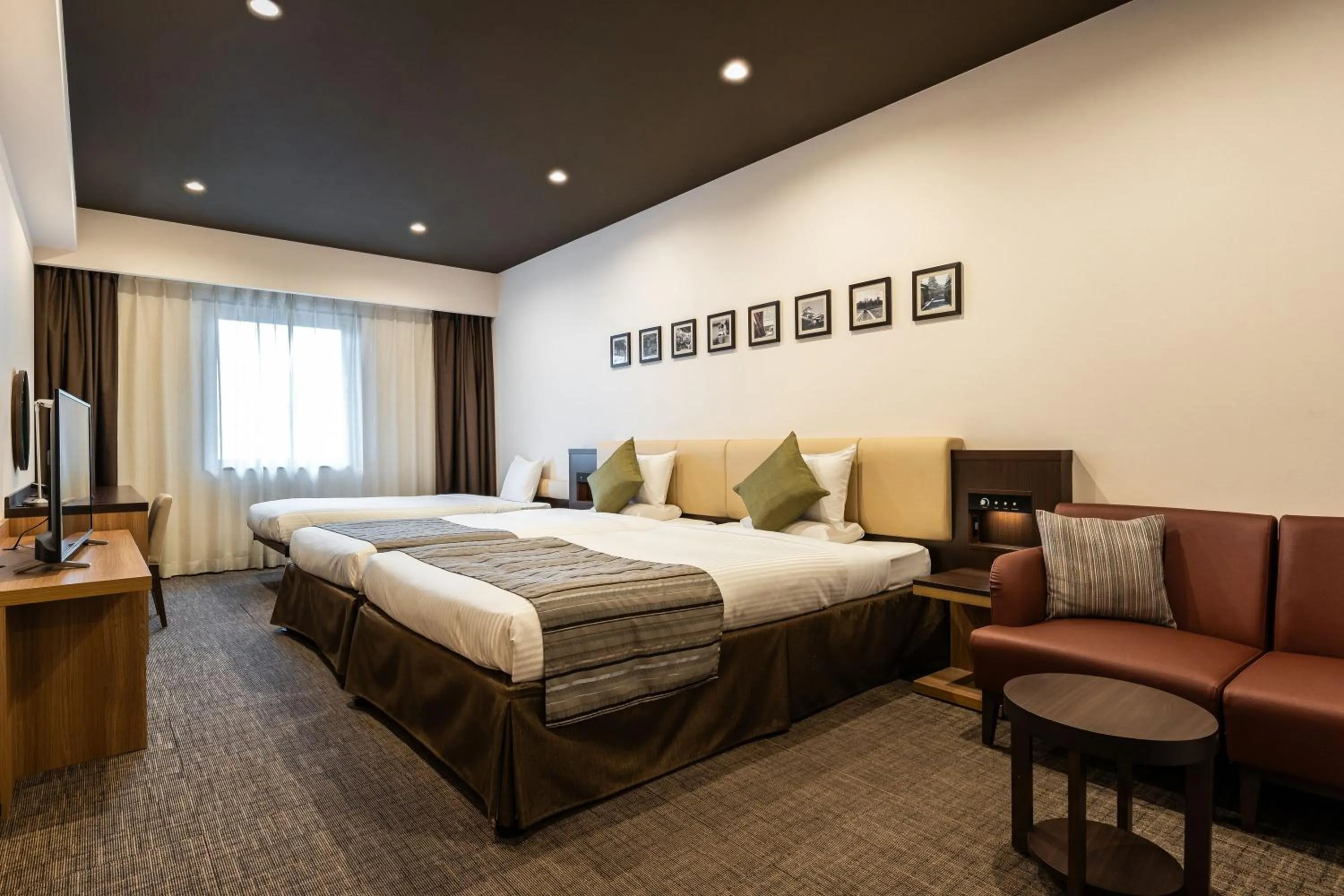 Photo of the whole room, Bed in HOTEL MYSTAYS PREMIER Kanazawa