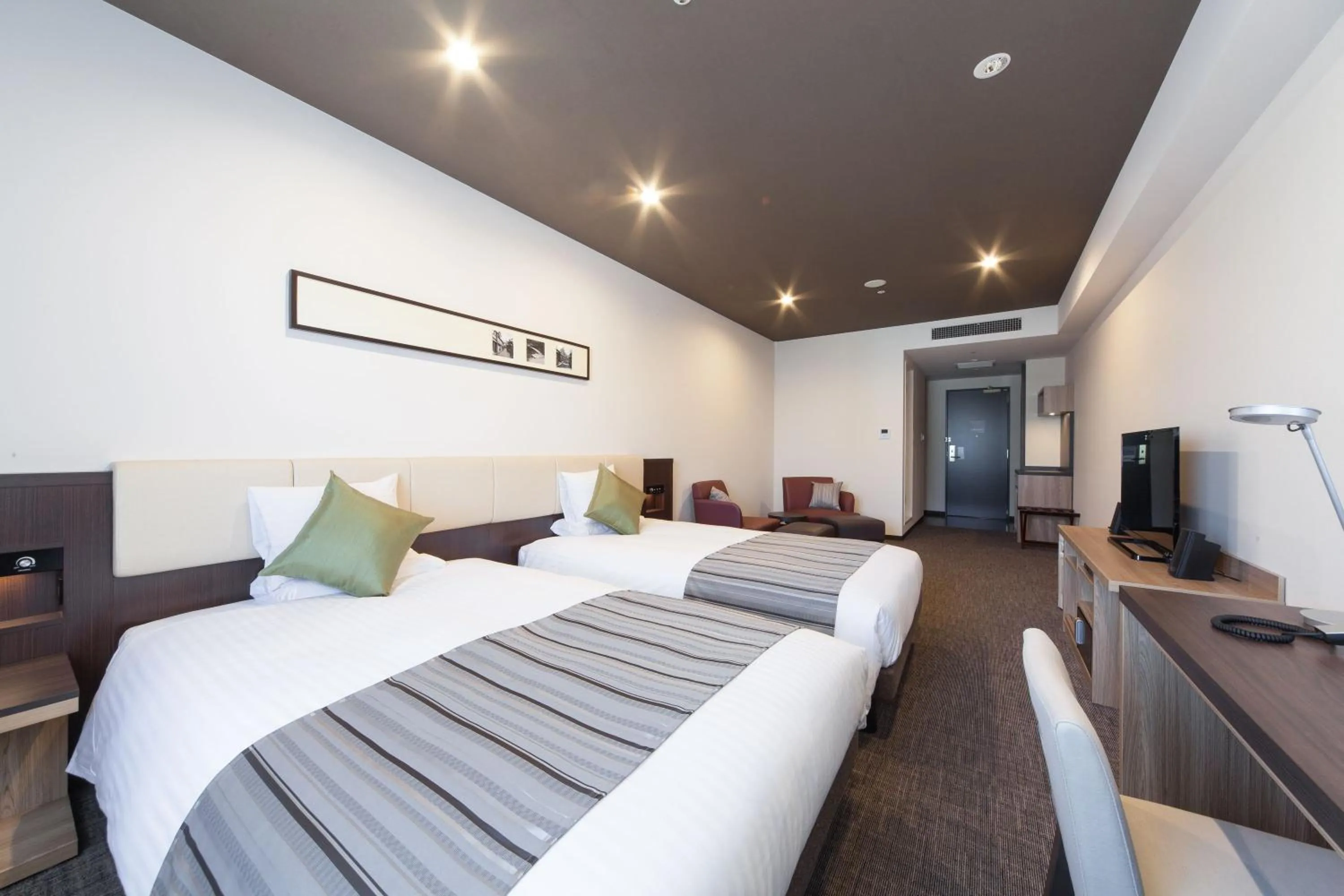 Photo of the whole room, Bed in HOTEL MYSTAYS PREMIER Kanazawa