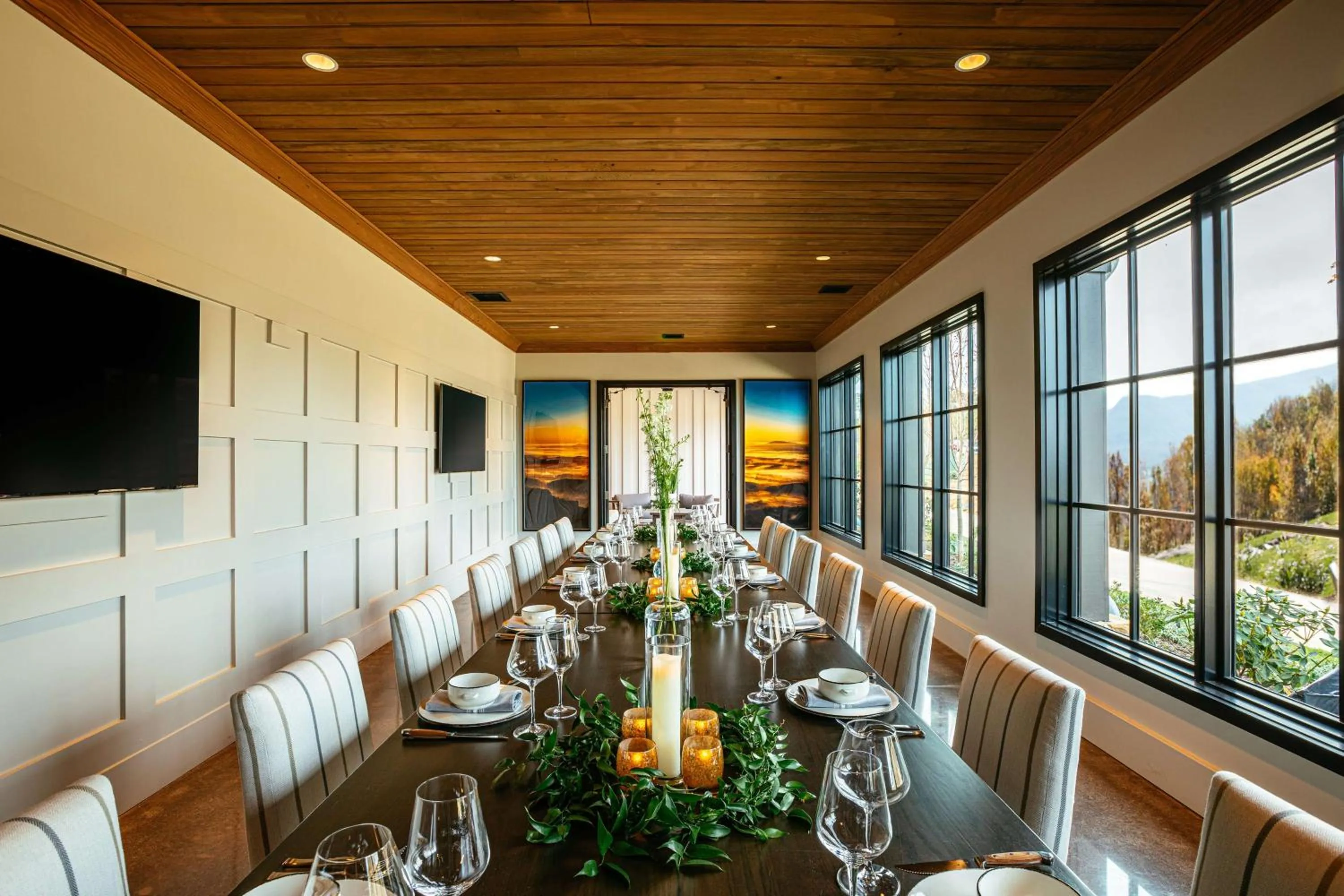 Meeting/conference room in Cloudland at McLemore Resort Lookout Mountain, Curio by Hilton