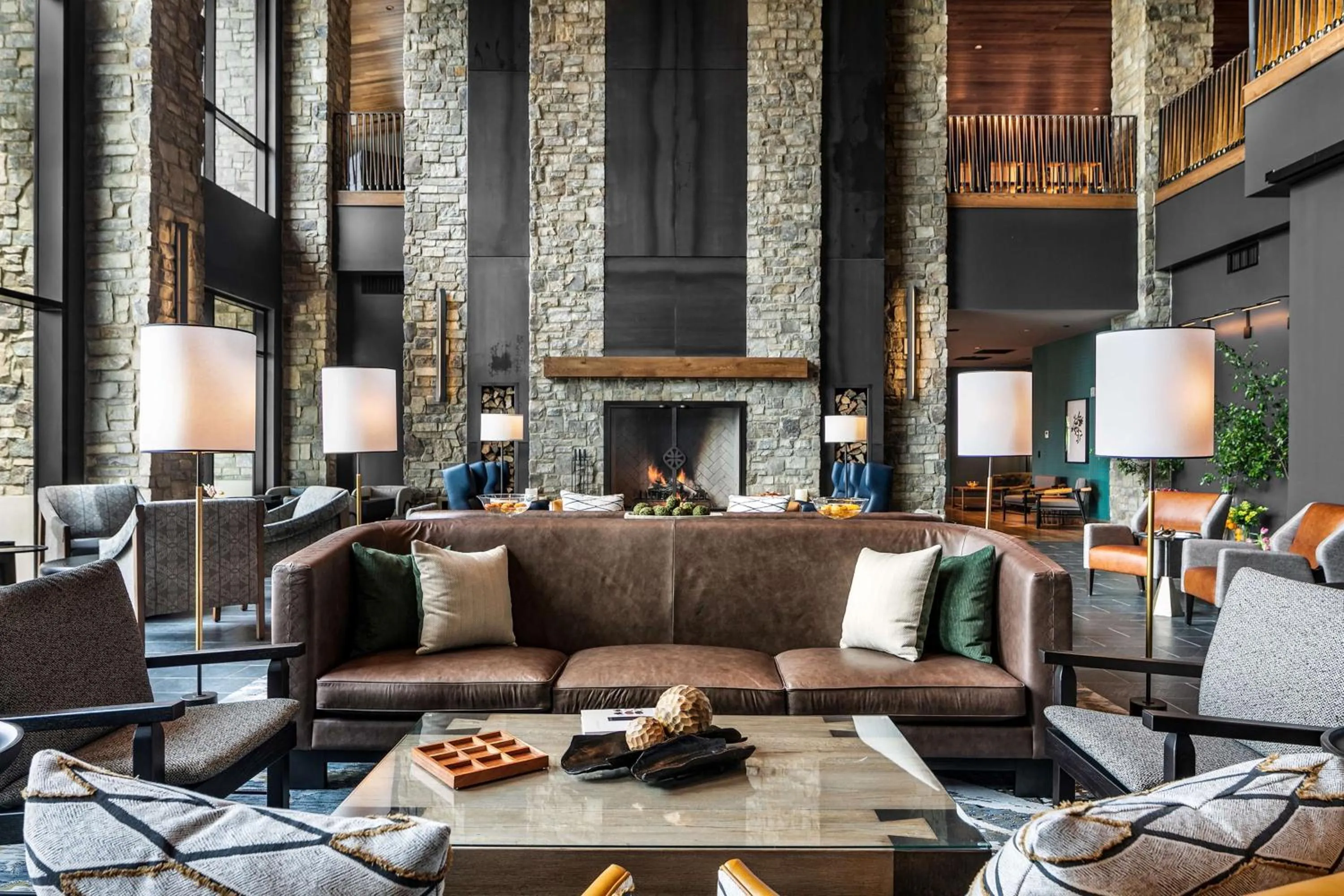 Lobby or reception in Cloudland at McLemore Resort Lookout Mountain, Curio by Hilton