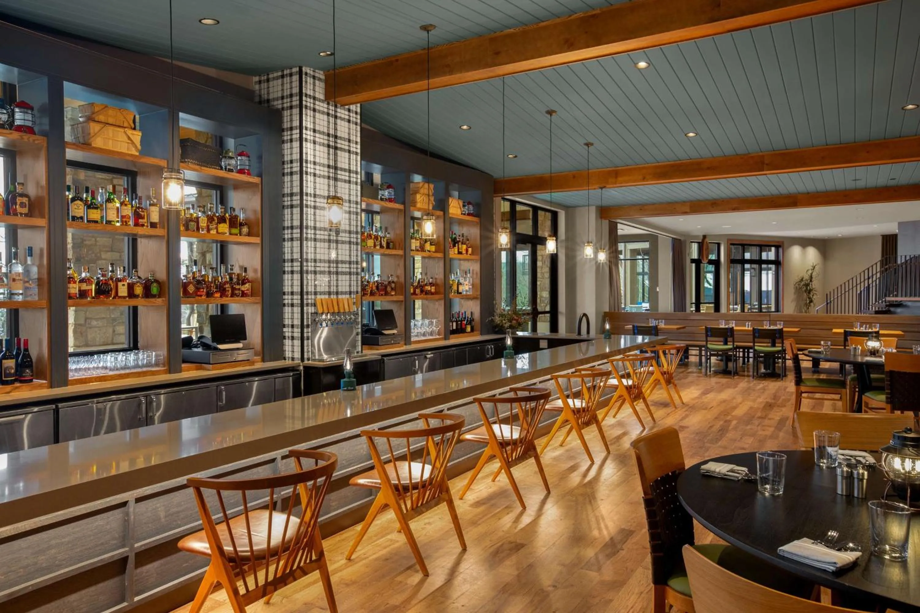 Restaurant/places to eat in Cloudland at McLemore Resort Lookout Mountain, Curio by Hilton