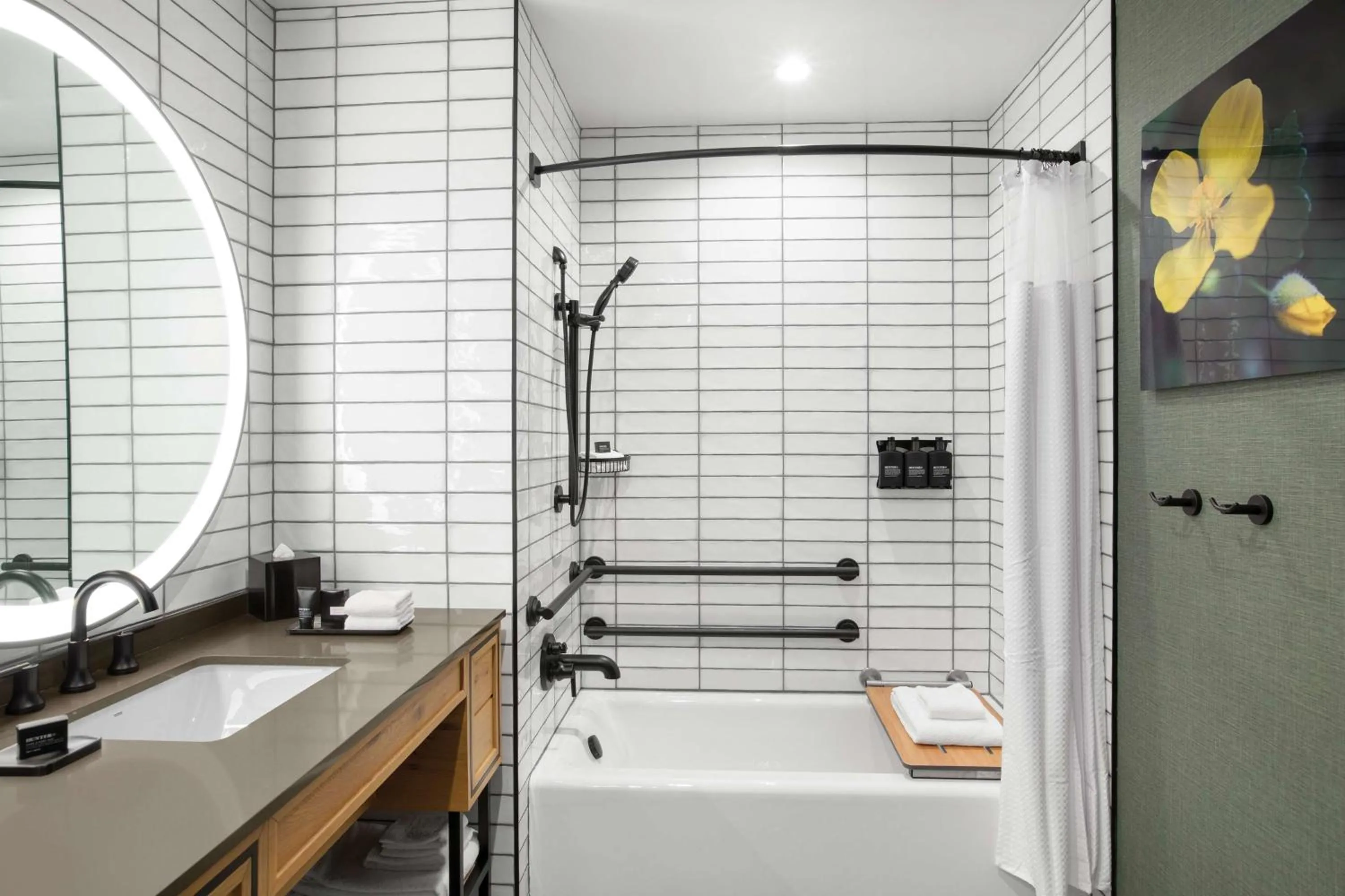 Photo of the whole room in Cloudland at McLemore Resort Lookout Mountain, Curio by Hilton