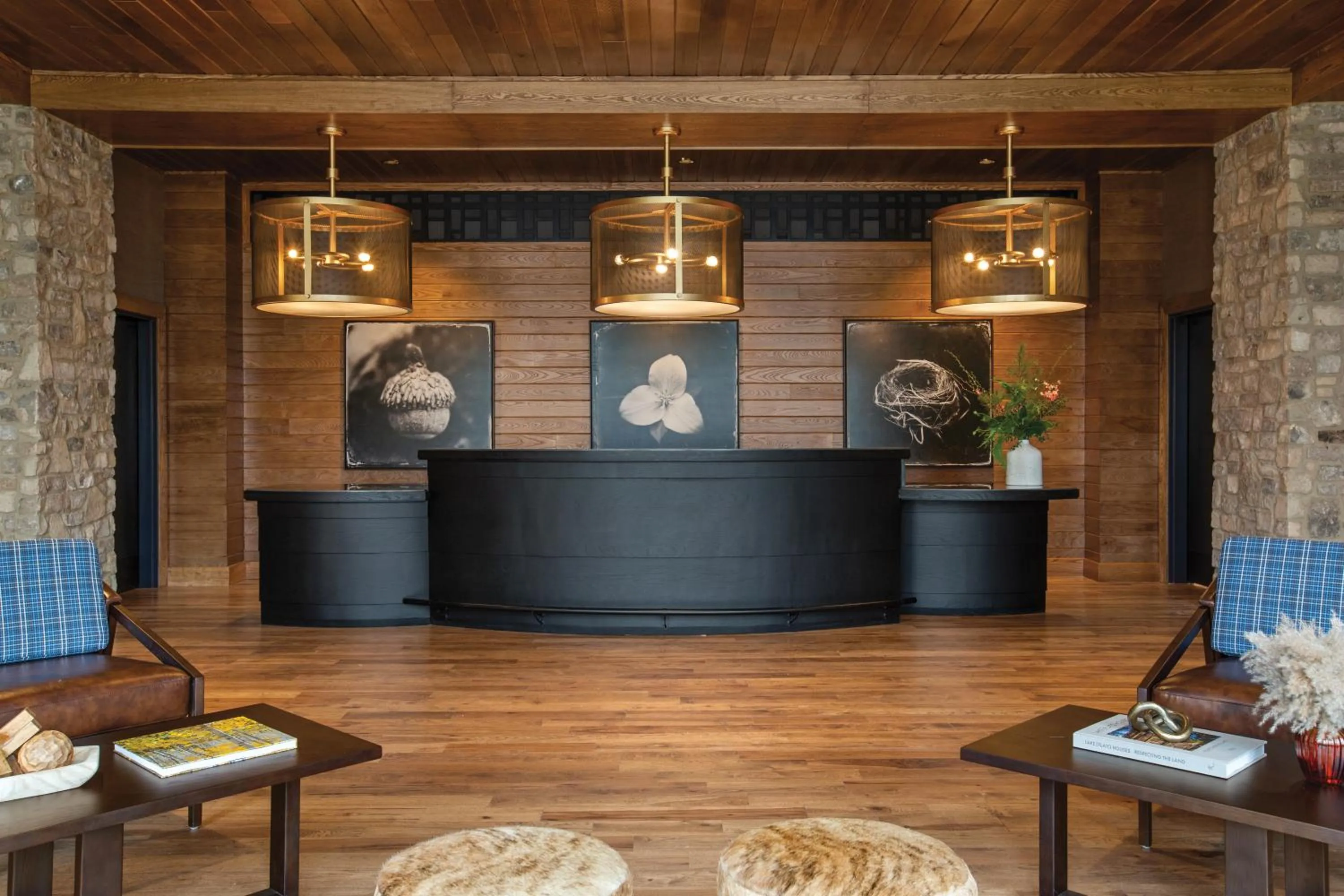 Lobby or reception in Cloudland at McLemore Resort Lookout Mountain, Curio by Hilton