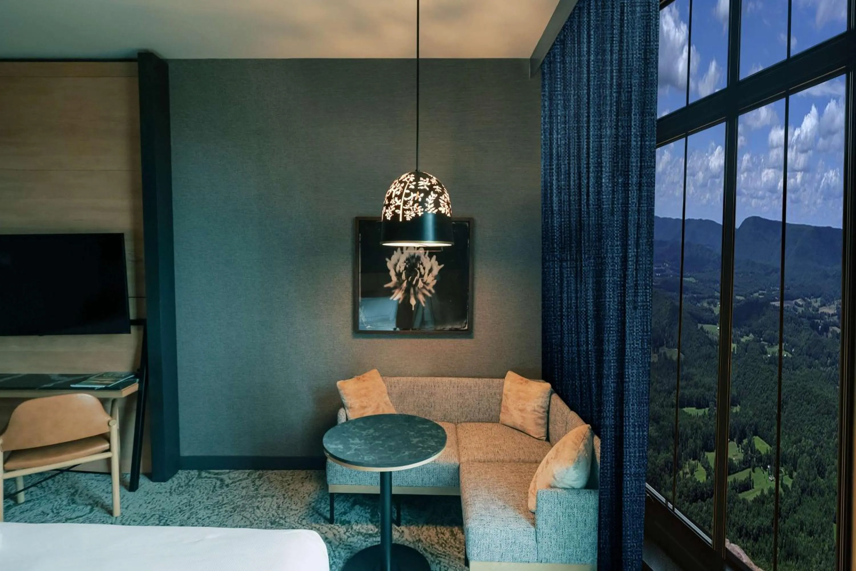 Bed in Cloudland at McLemore Resort Lookout Mountain, Curio by Hilton