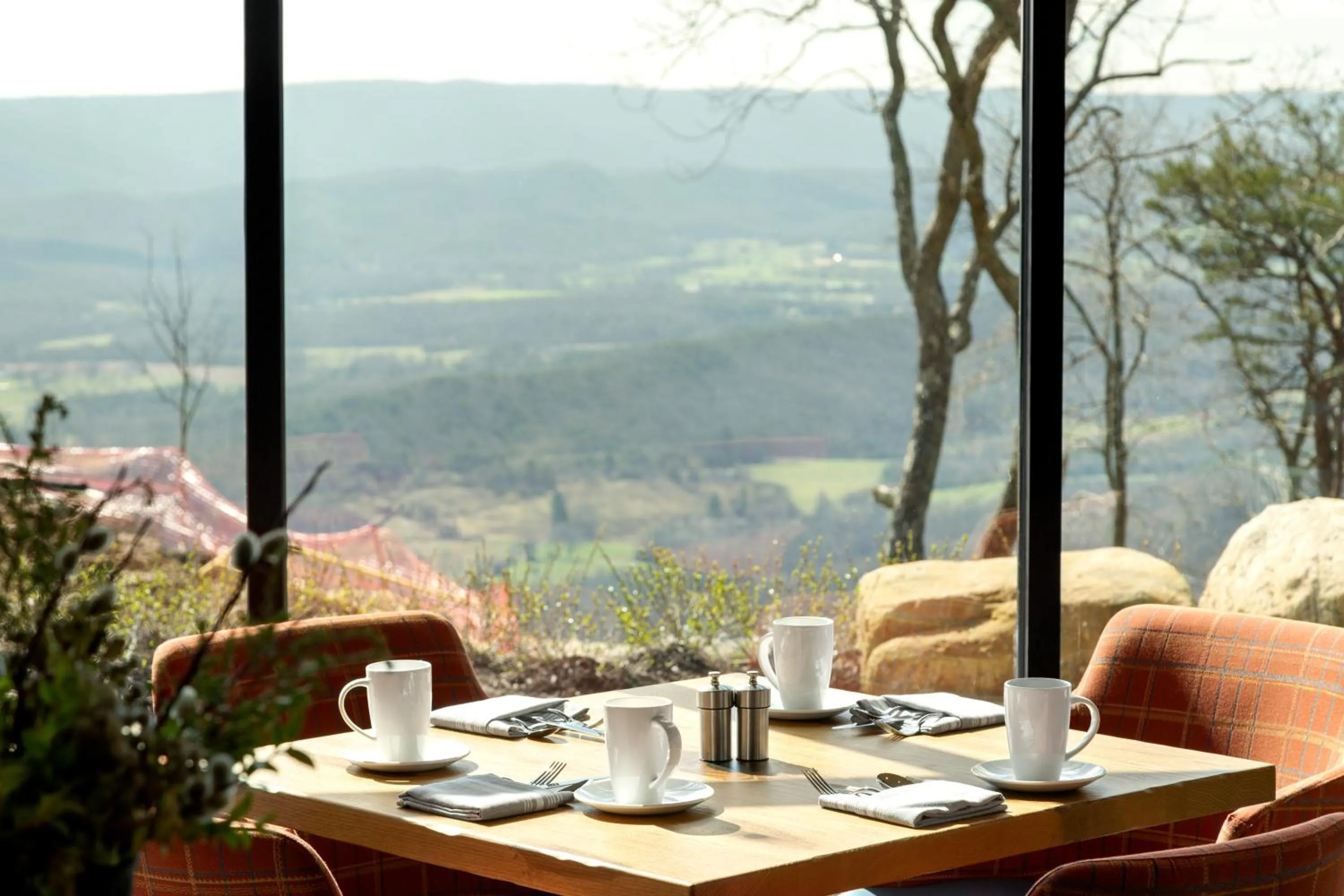 Restaurant/places to eat in Cloudland at McLemore Resort Lookout Mountain, Curio by Hilton