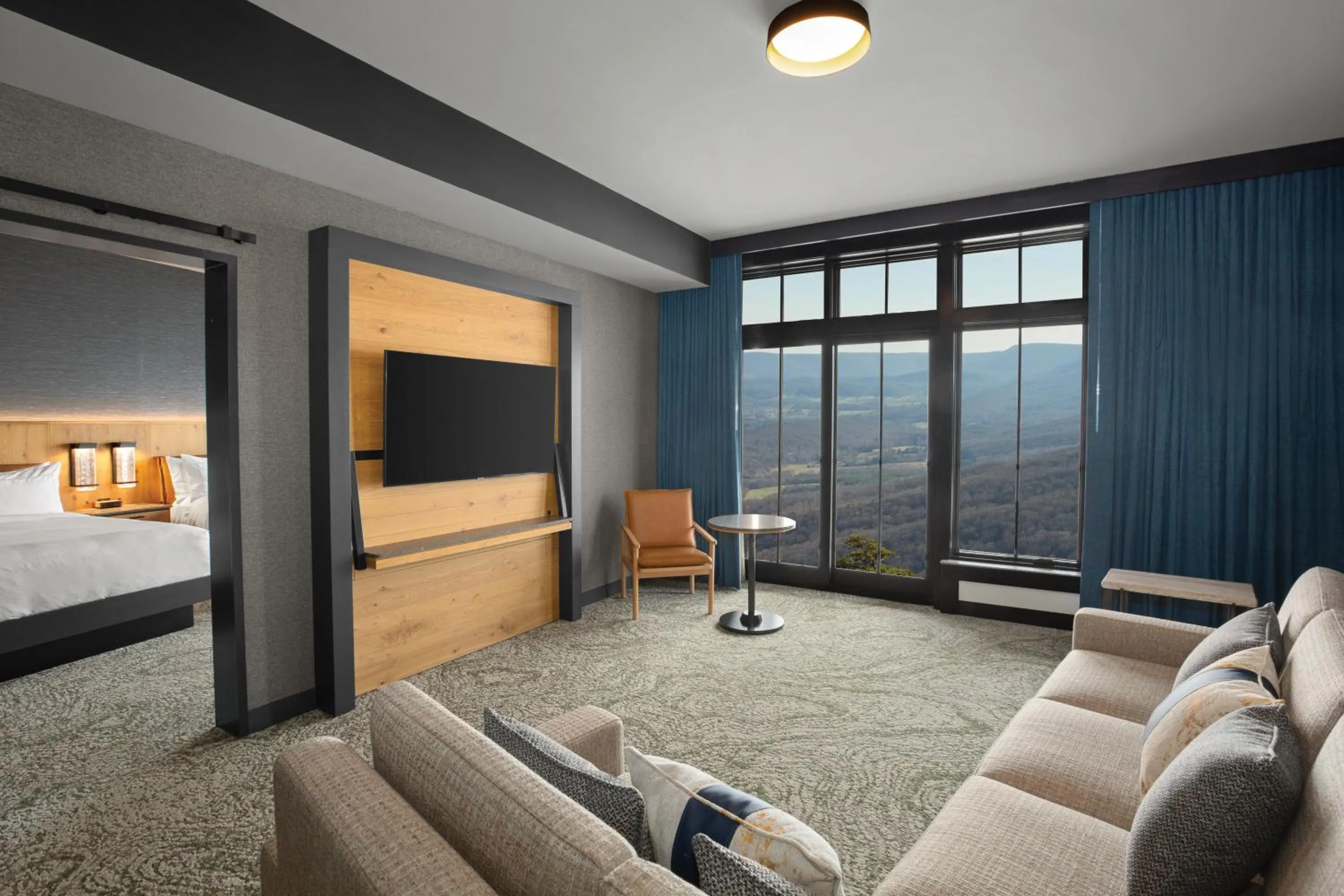 Photo of the whole room, Bed in Cloudland at McLemore Resort Lookout Mountain, Curio by Hilton