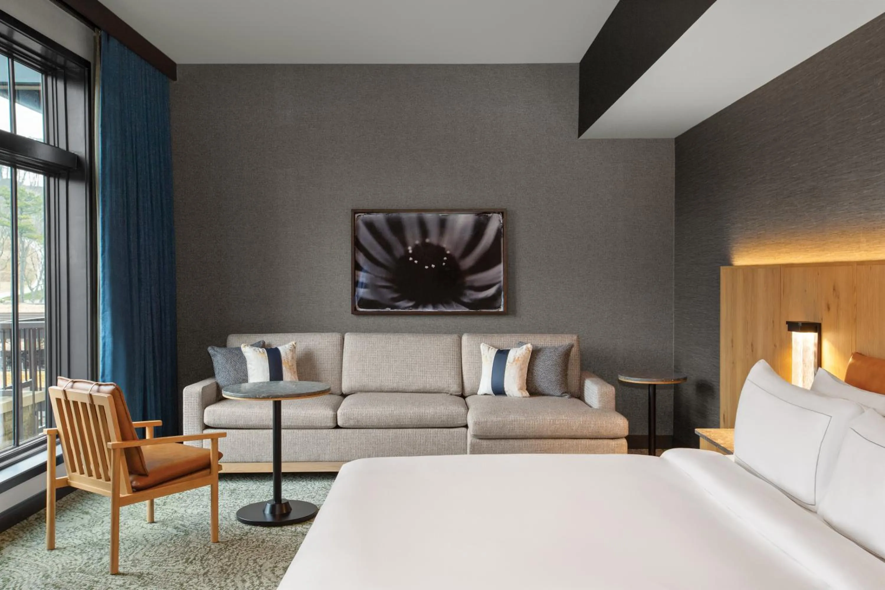 Bed in Cloudland at McLemore Resort Lookout Mountain, Curio by Hilton